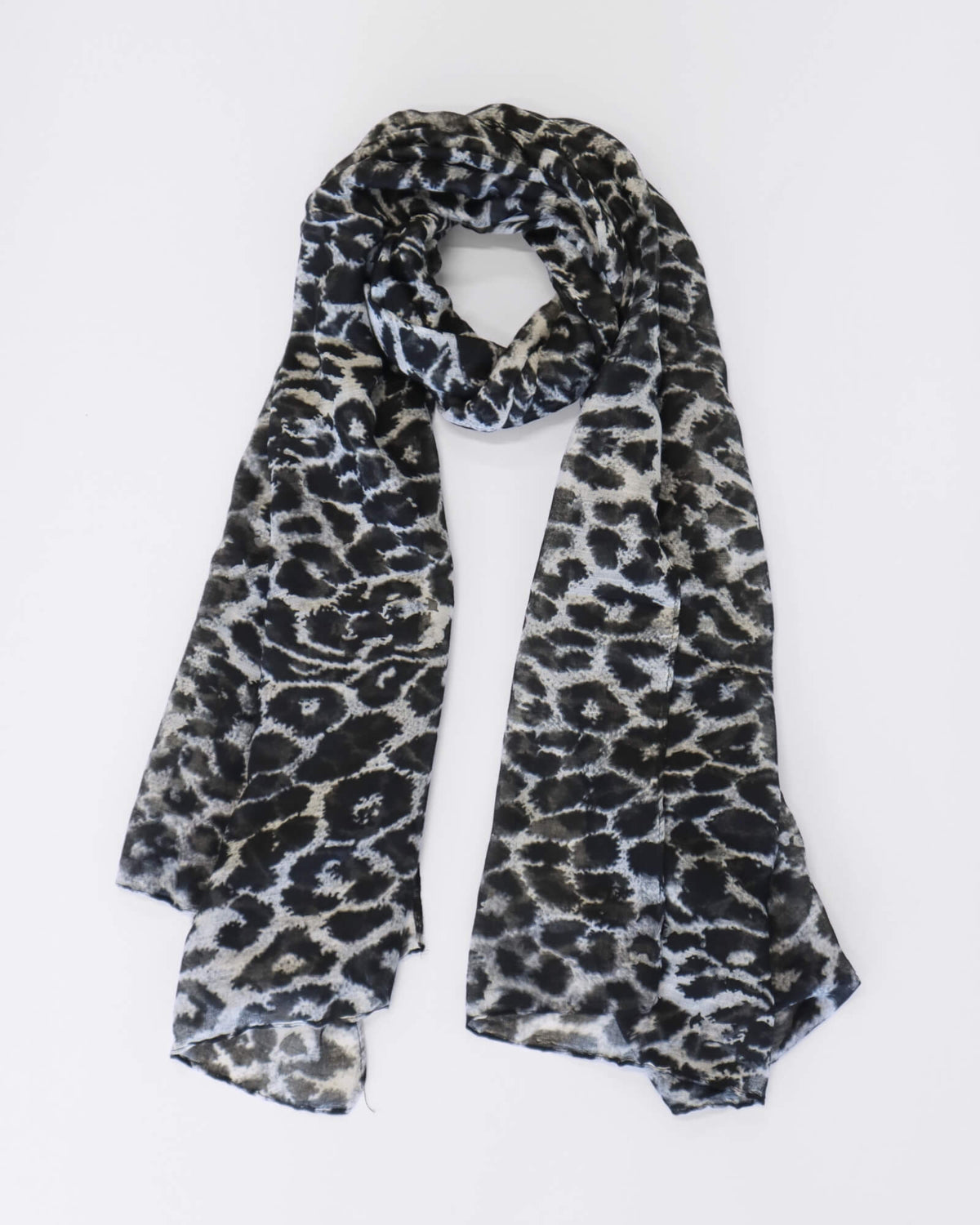 AVERY SCARF WHITE LEOPARD