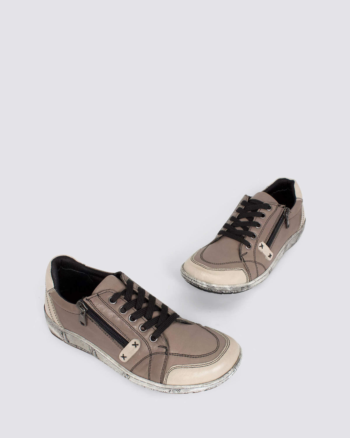 CP656-50 SNEAKERS TAUPE LEATHER