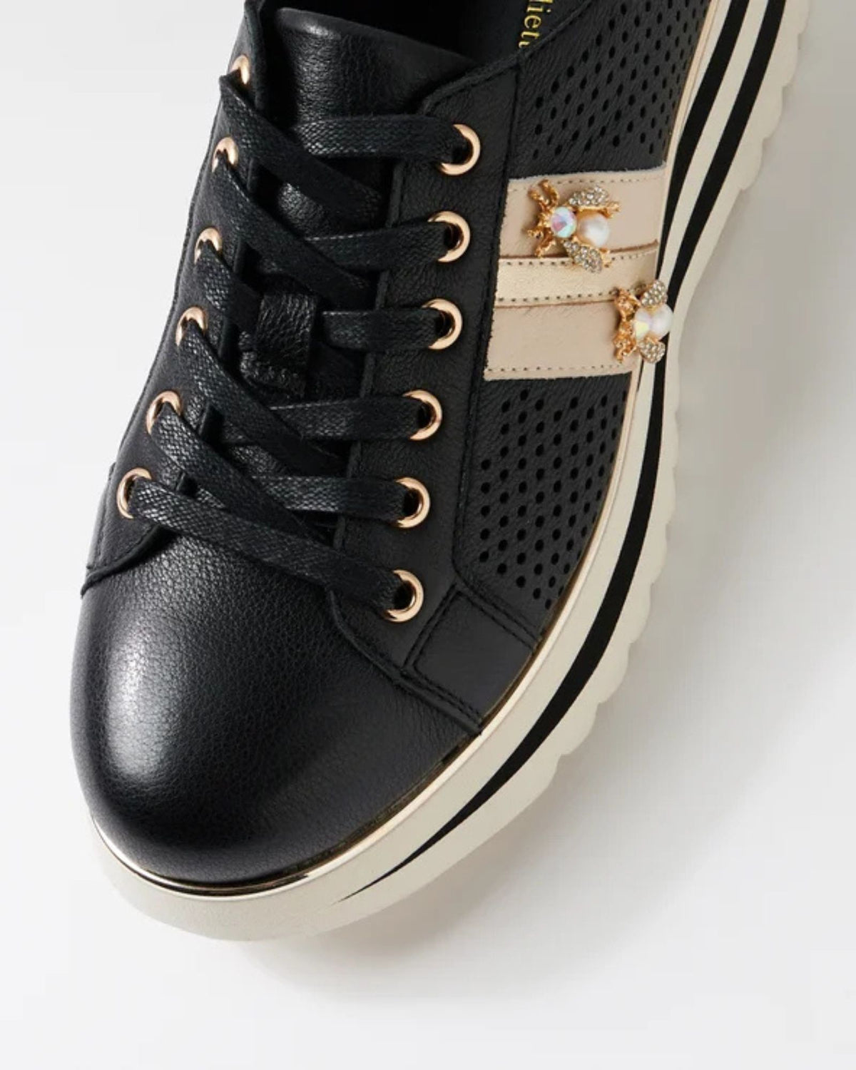 EAGLESY LACE UP WEDGES BLACK/MILK