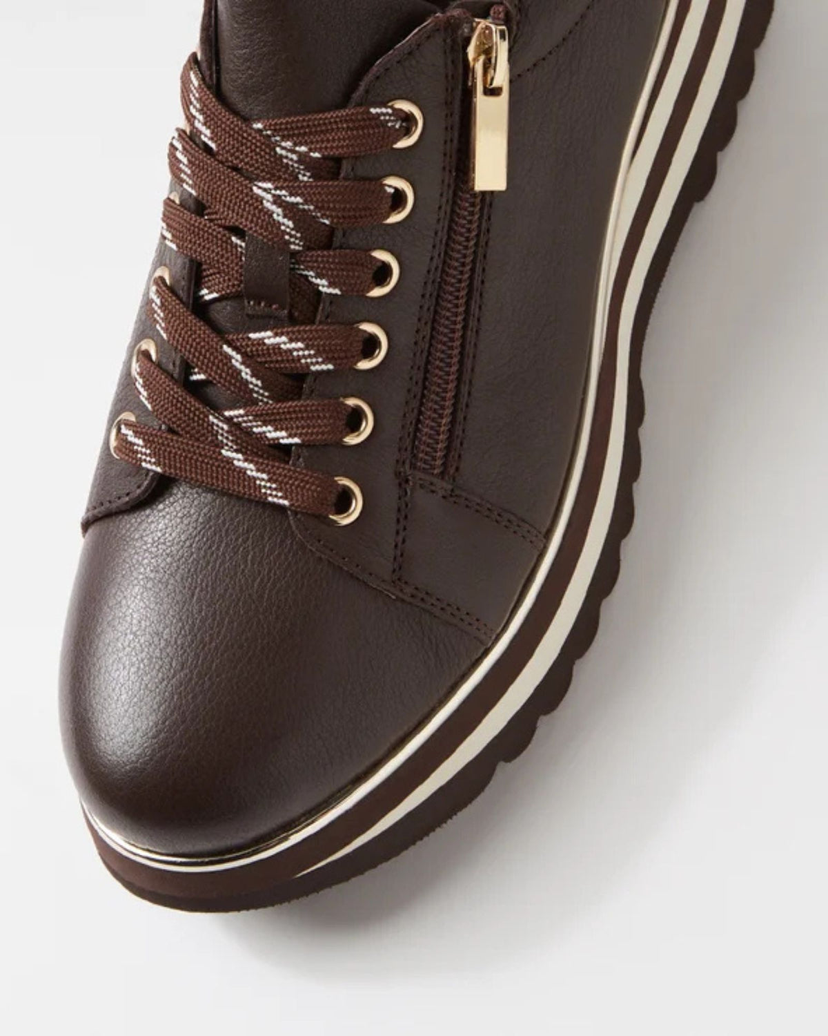 EAMMES LACE UP PLATFORMS CHOCOLATE