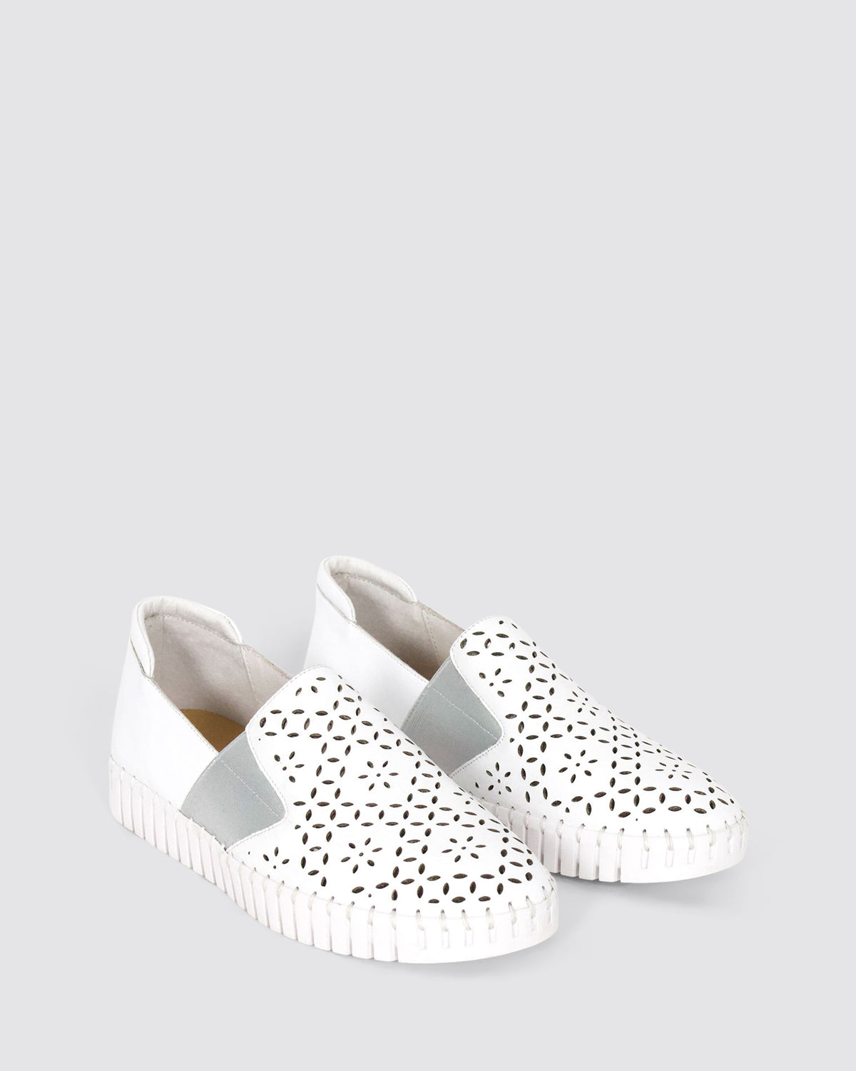 HAREL FLATS WHITE SILVER LEATHER