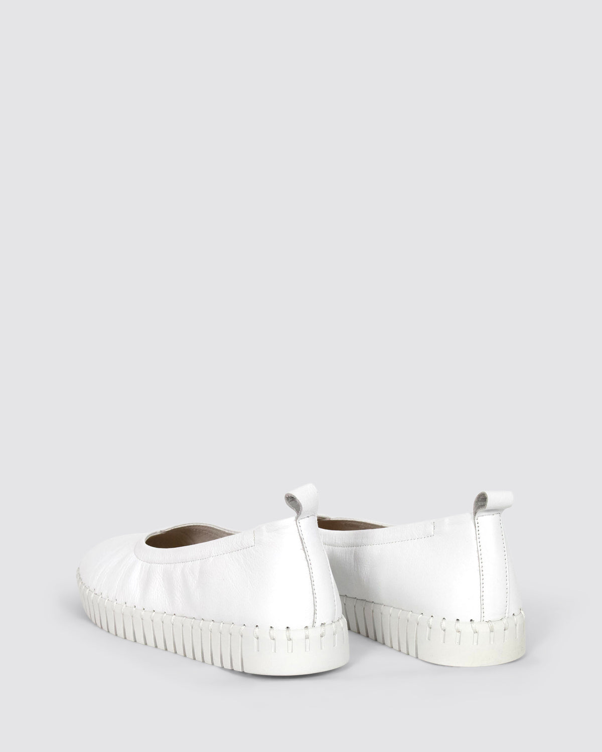 HEATON FLATS WHITE LEATHER