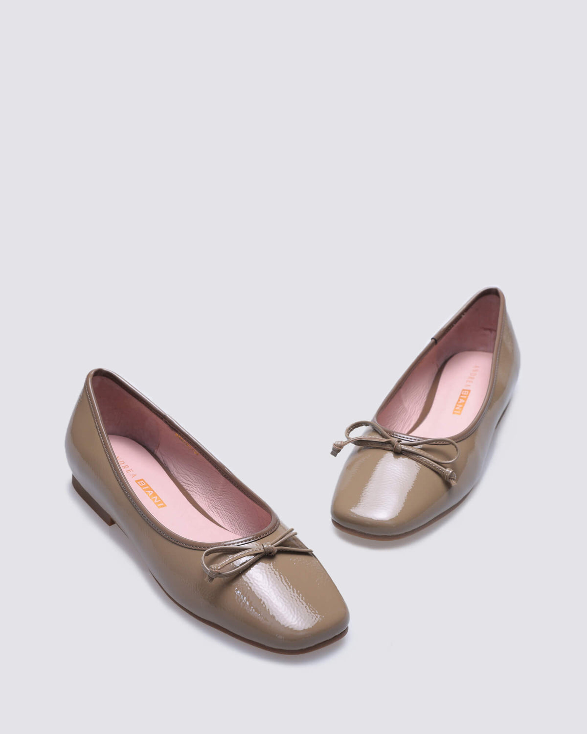 GILLOT BALLET FLATS TAUPE PATENT LEATHER