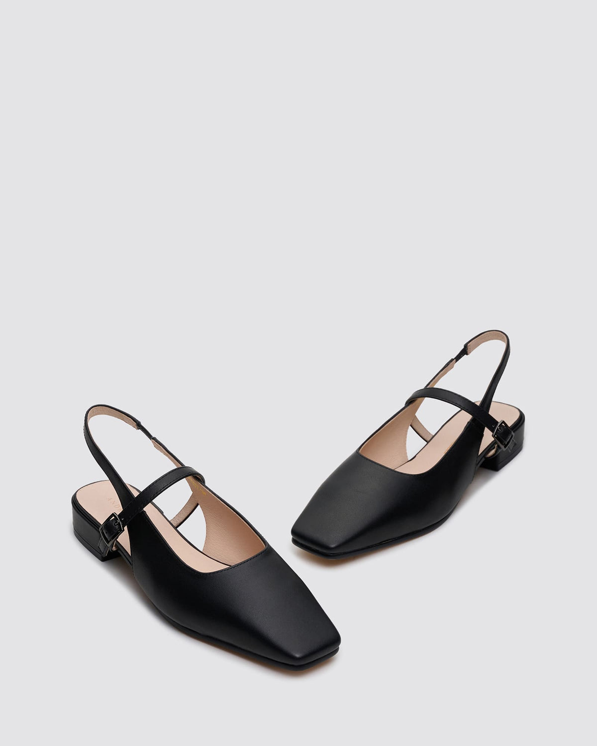 INTEREST SLINGBACK FLATS BLACK LEATHER