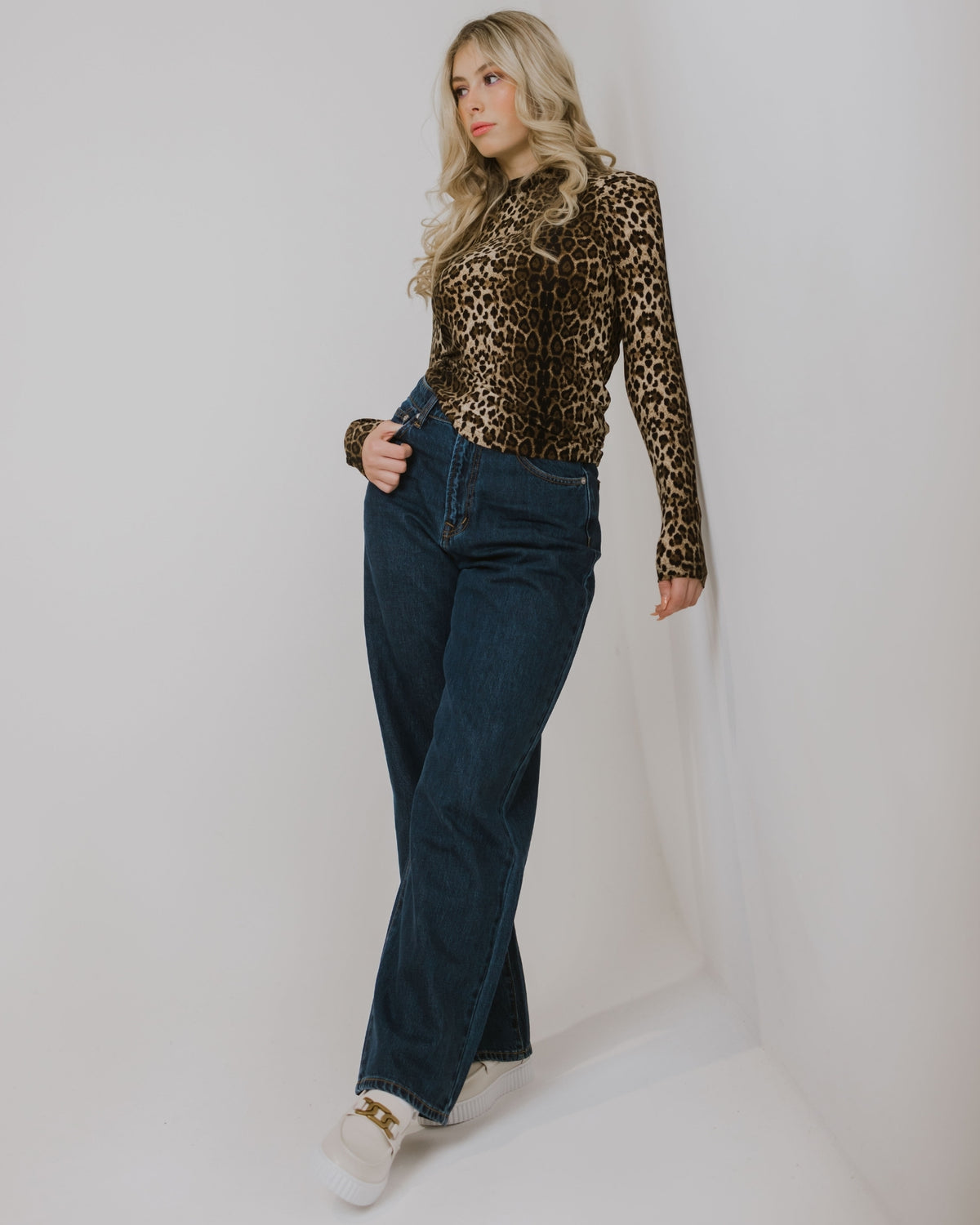 IQUE BRASS LOAFERS ALMOND LEATHER