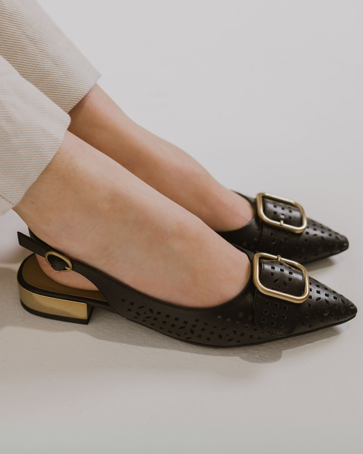 KEELIE SLINGBACK FLATS BLACK