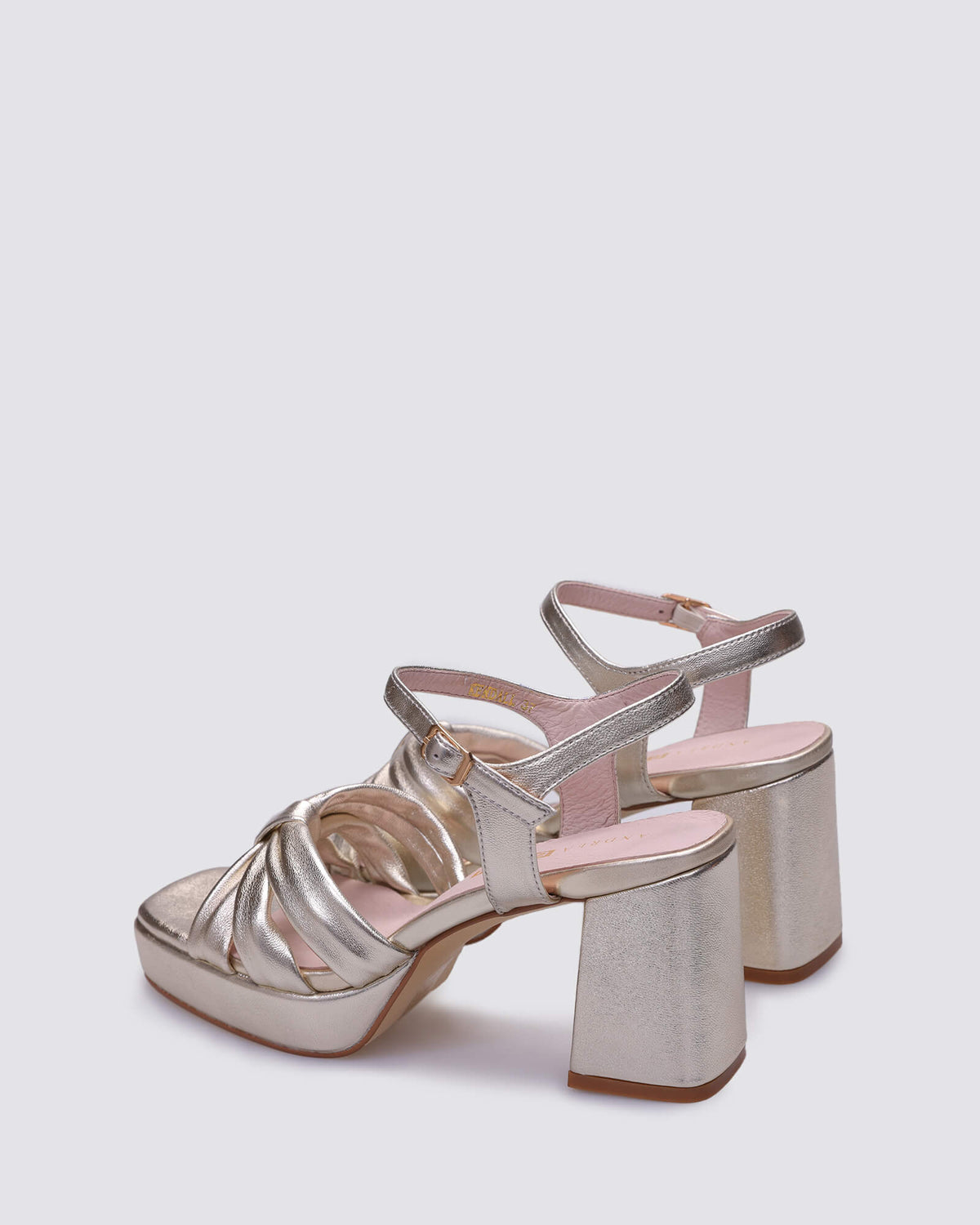 KENDALL HEELS PLATINO