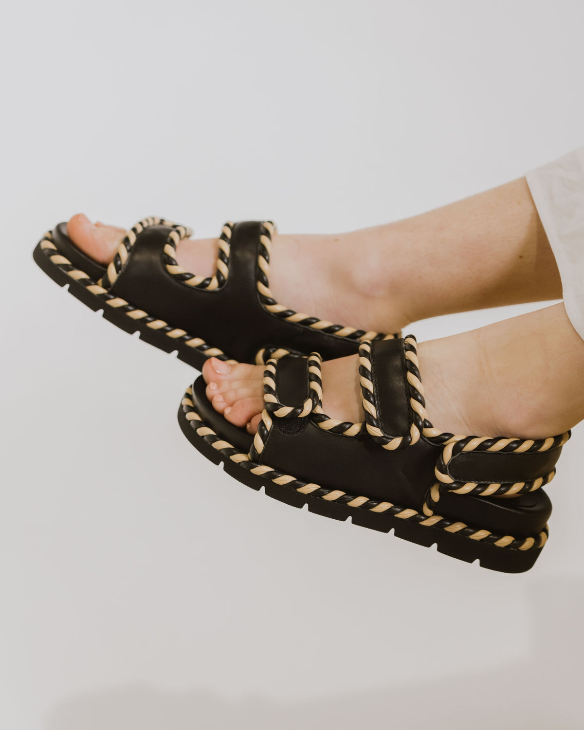 KRIS SANDALS BLACK NATURAL