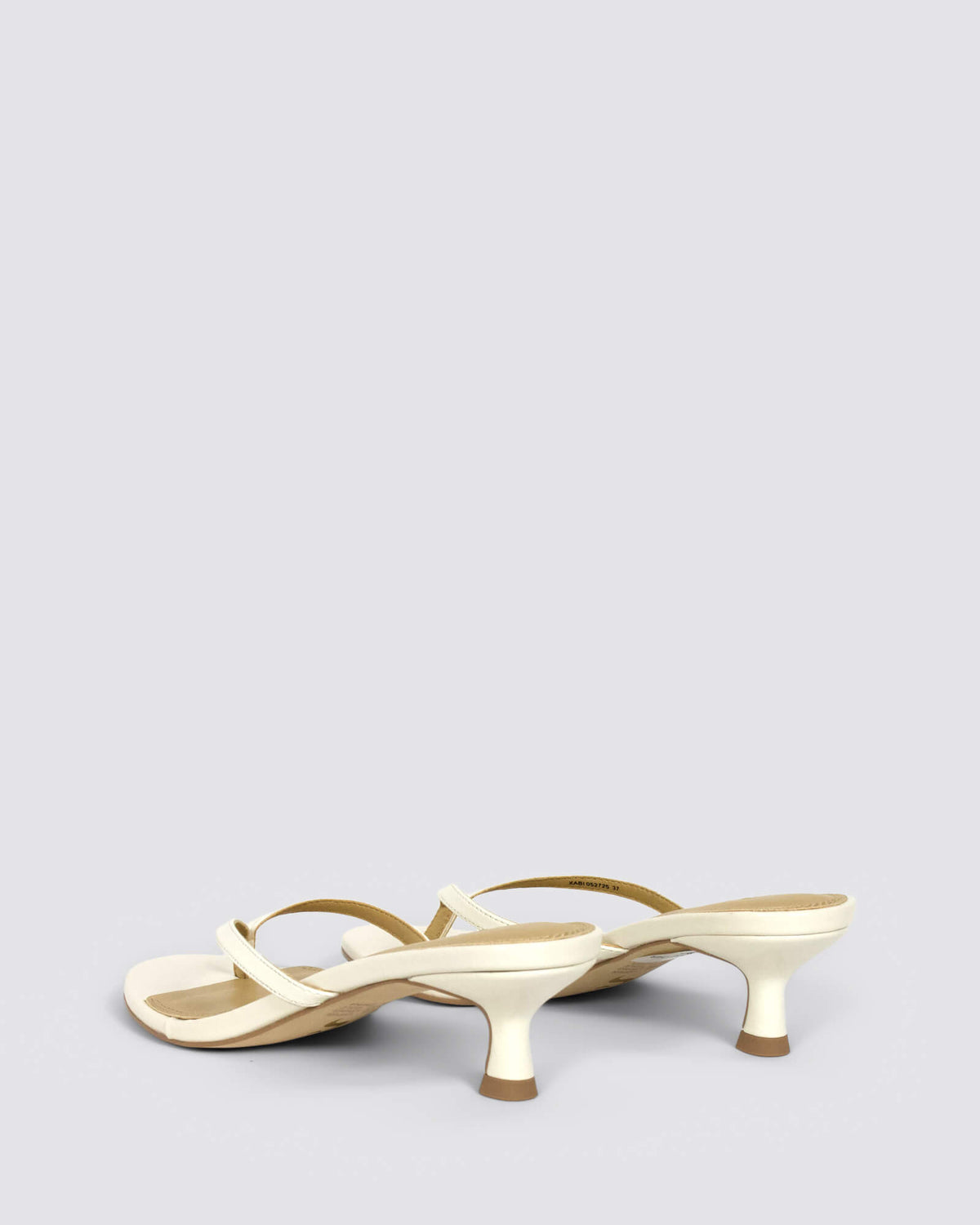 XABI KITTEN HEEL THONGS CHALK WHITE