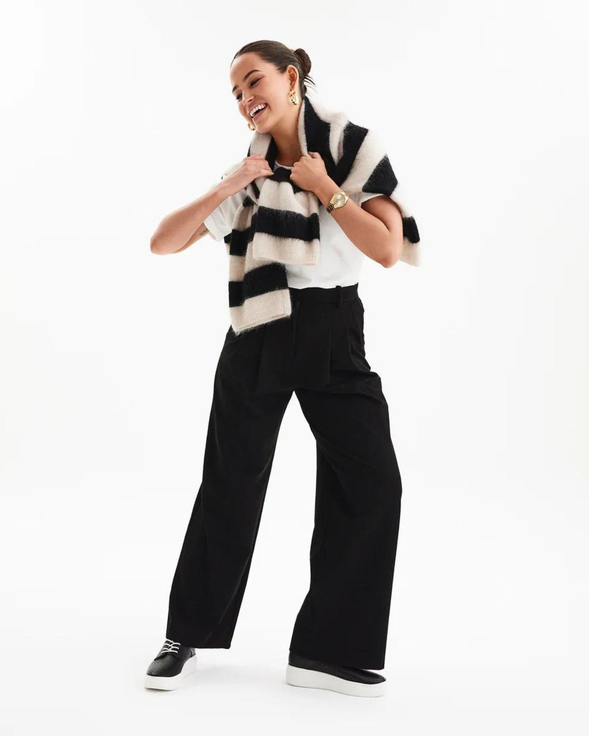 DERBY CITY PUNCH BLACK