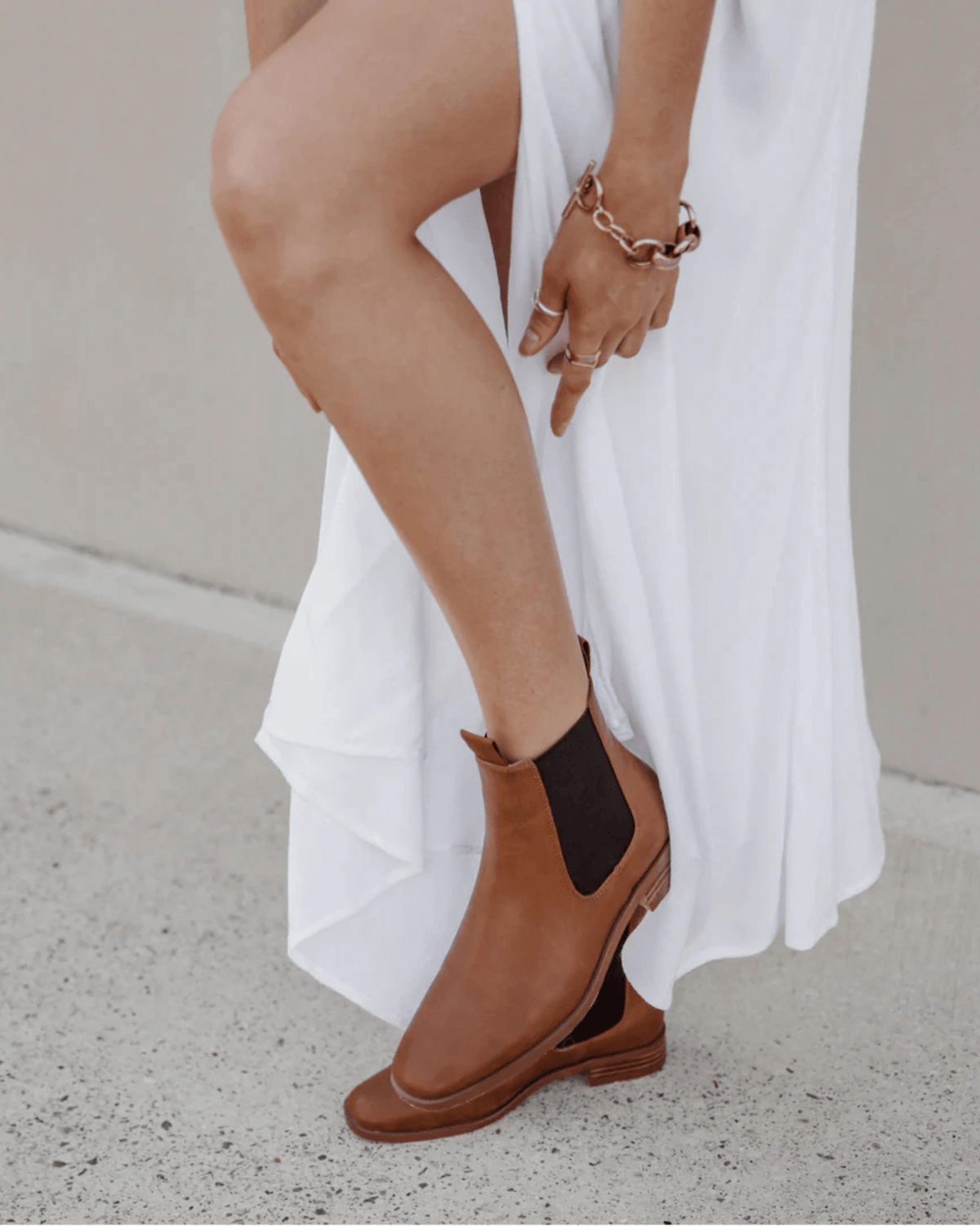 HARPER CHELSEA BOOTS TAN
