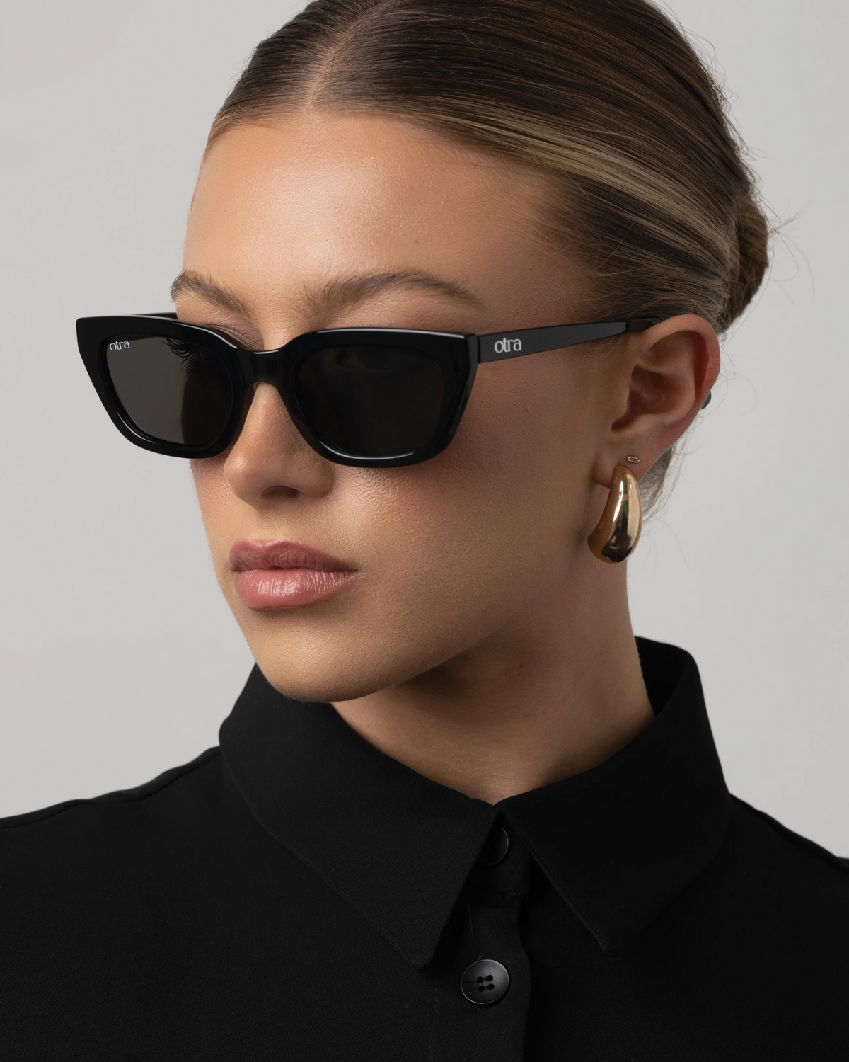 NOVE SUNGLASSES BLACK/SMOKE