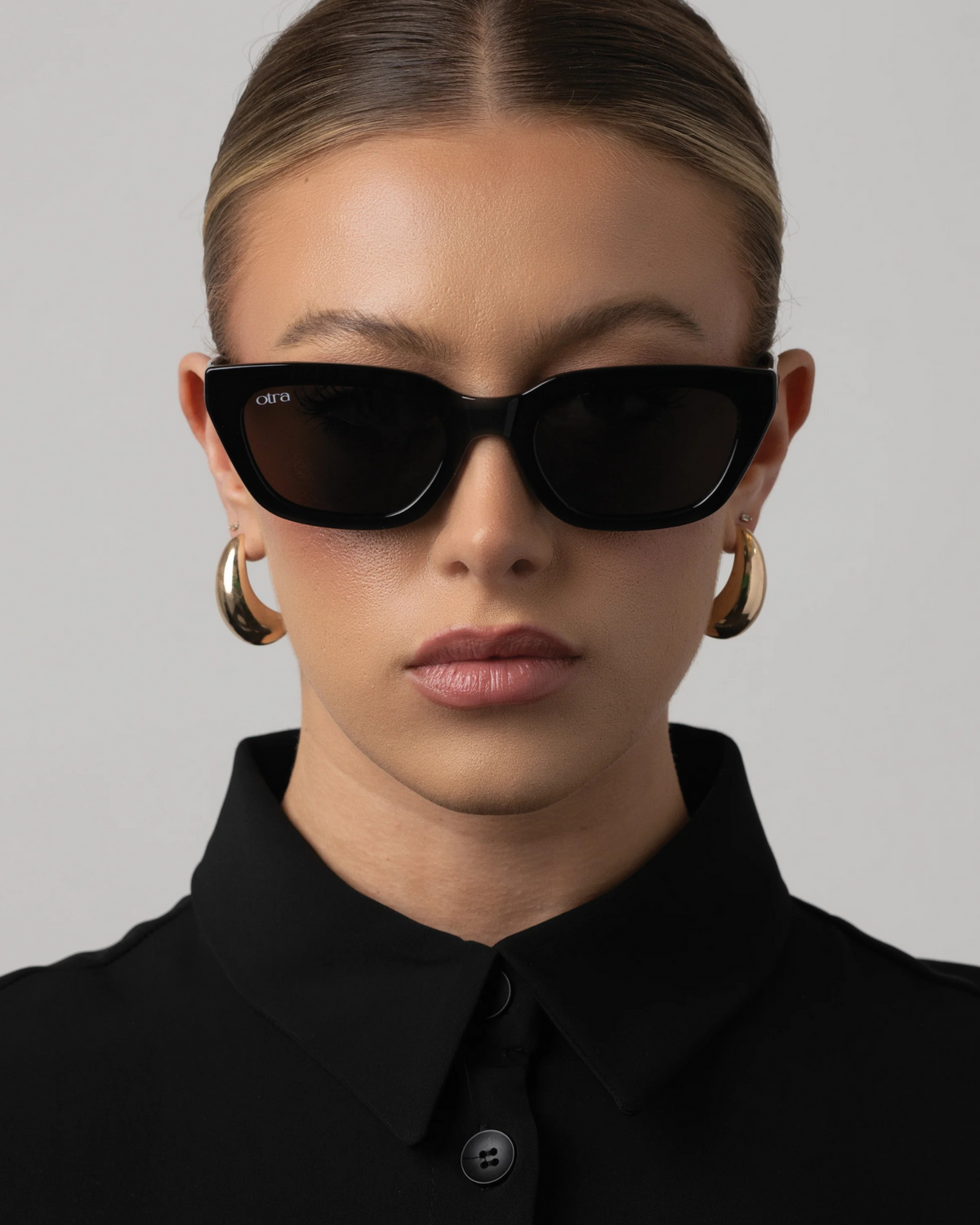 NOVE SUNGLASSES BLACK/SMOKE