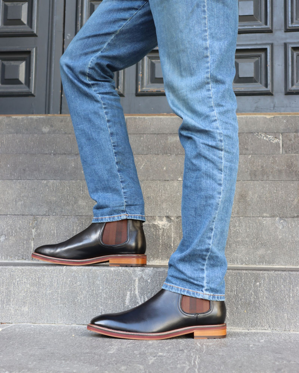 SCUTTLE CHELSEA BOOTS BLACK LEATHER