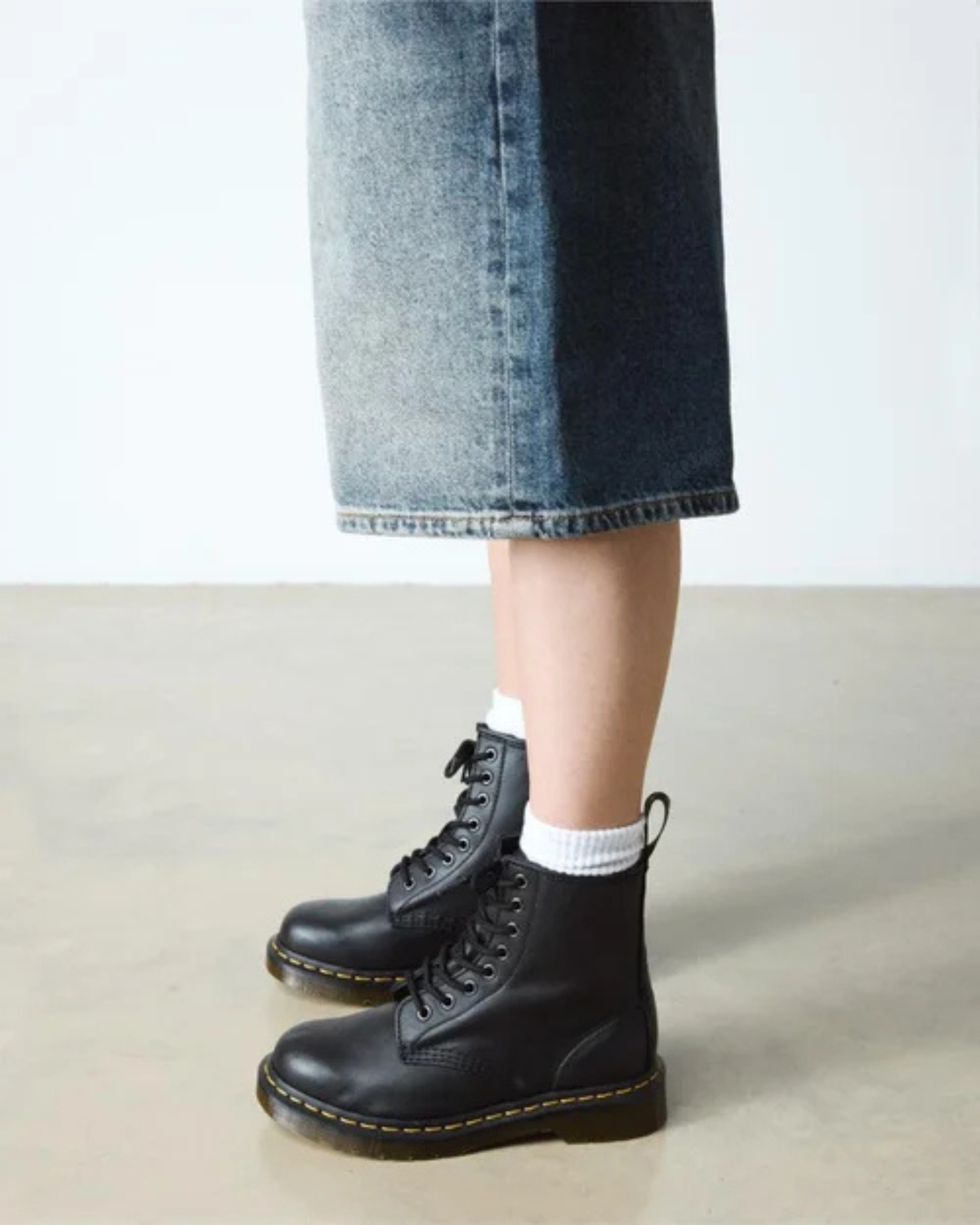 1460 8 EYE BOOT BLACK NAPPA