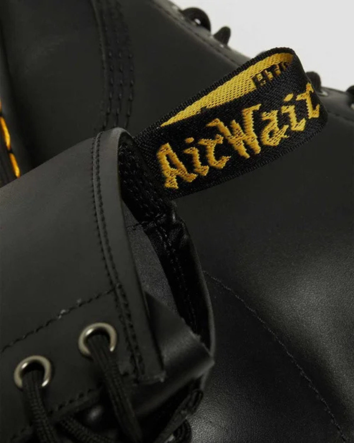 1460 8 EYE BOOT BLACK NAPPA