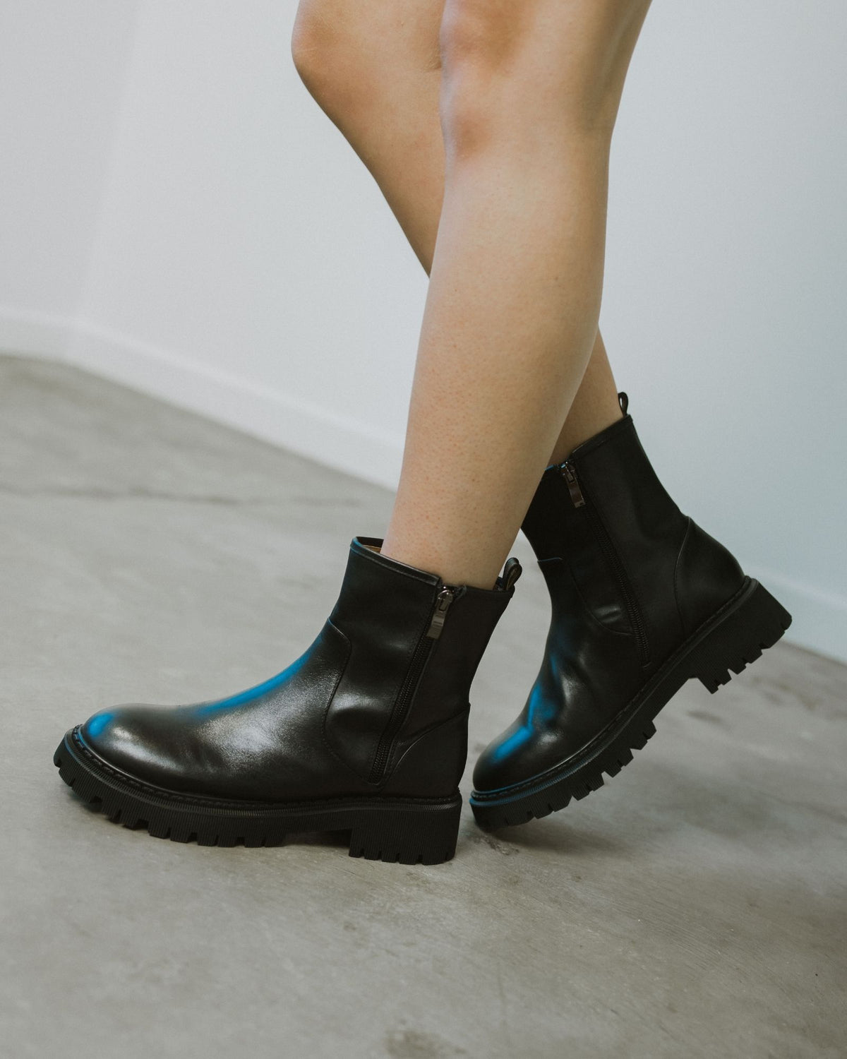 LUCKY ANKLE BOOTS BLACK