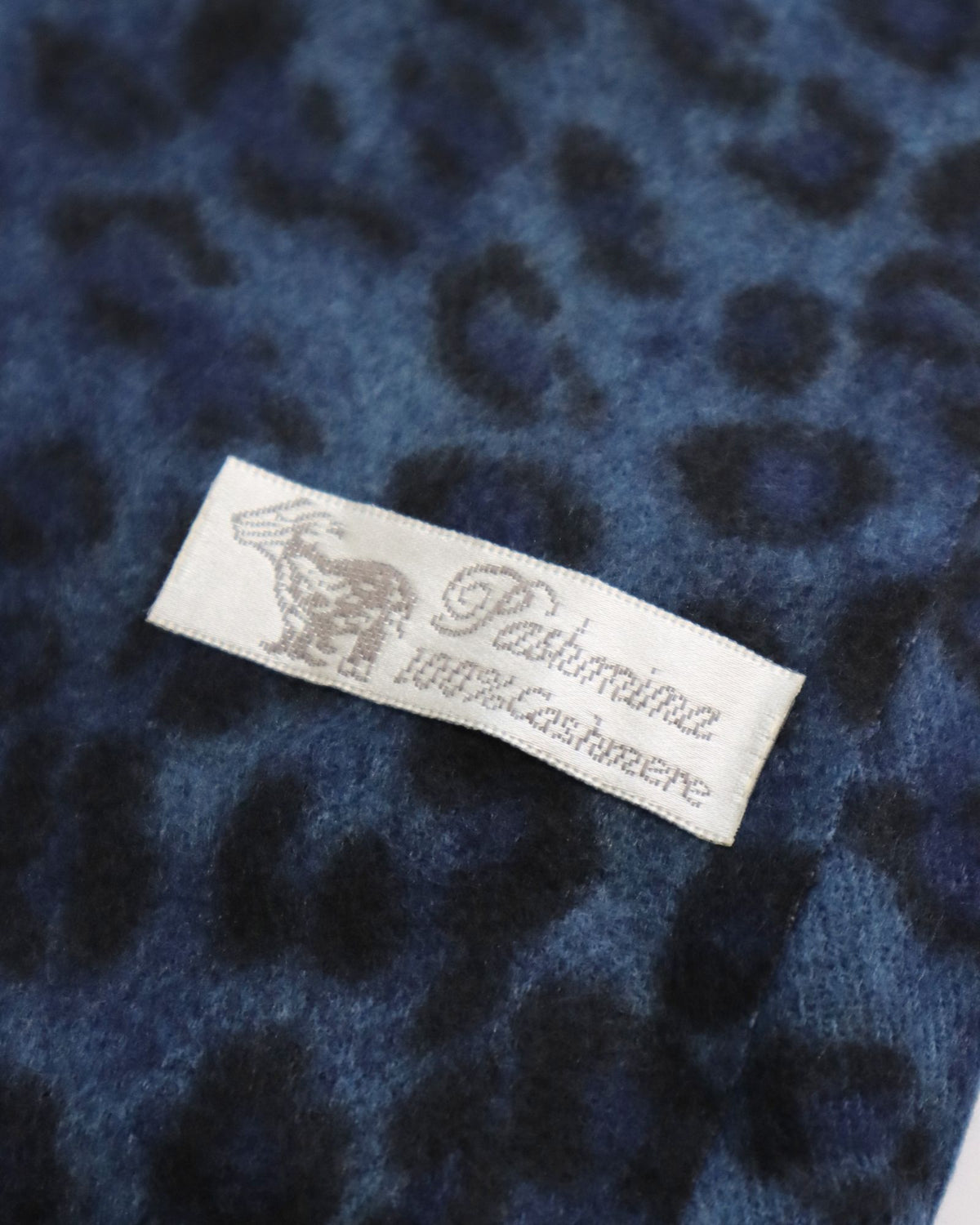ARIA SCARF BLUE LEOPARD