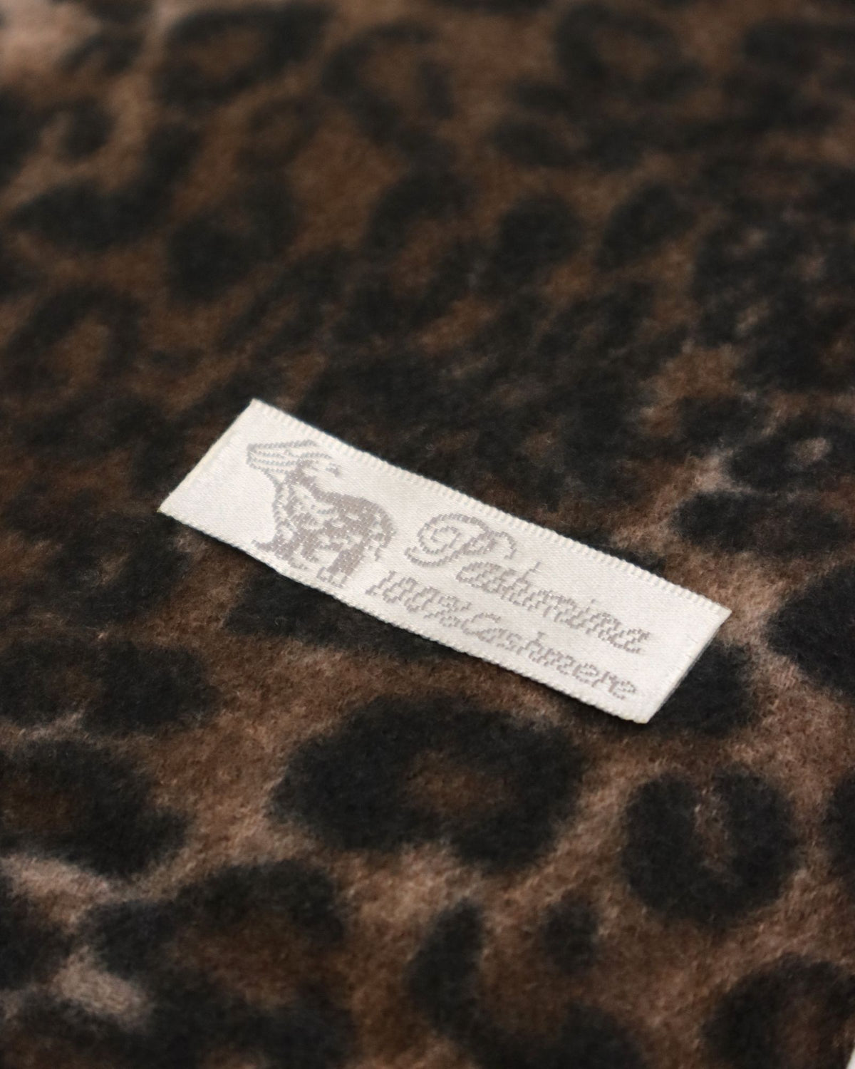 ARIA SCARF BLACK LEOPARDS