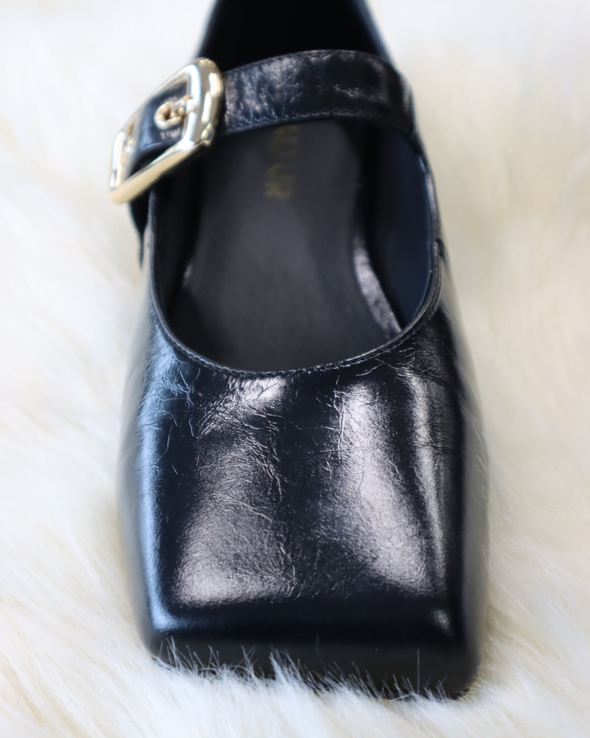 KONRAD FLATS BLACK