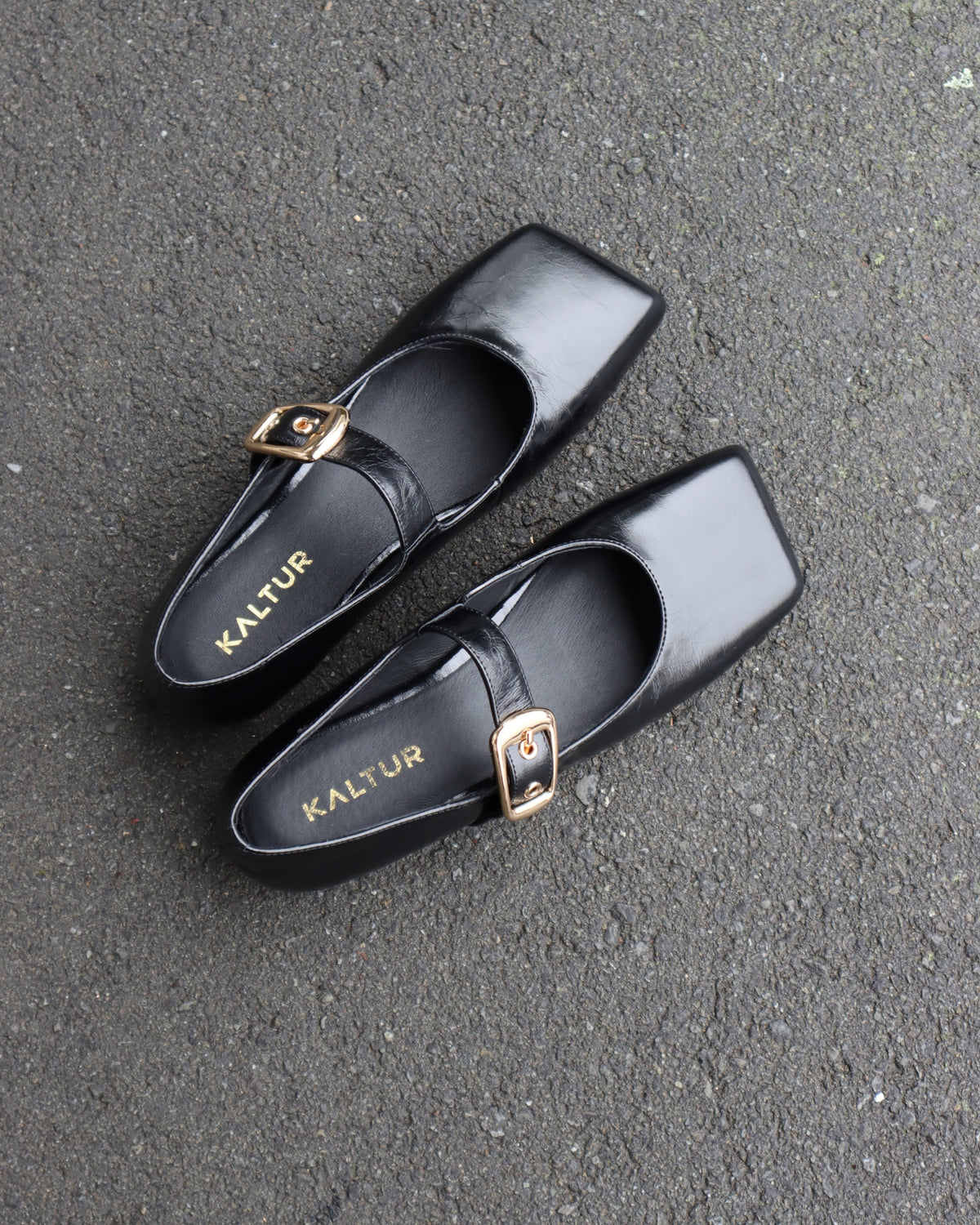 KONRAD FLATS BLACK