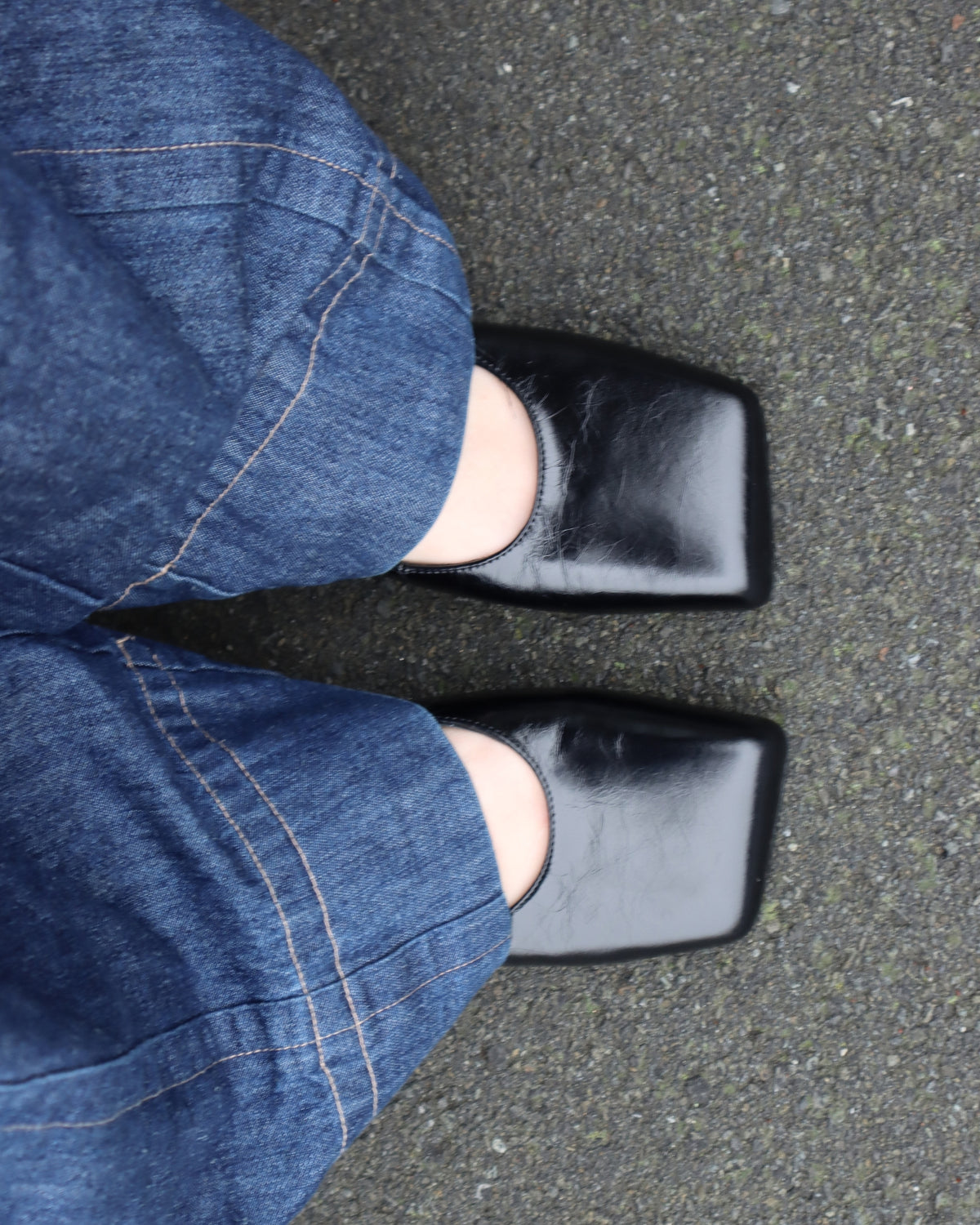 KONRAD FLATS BLACK