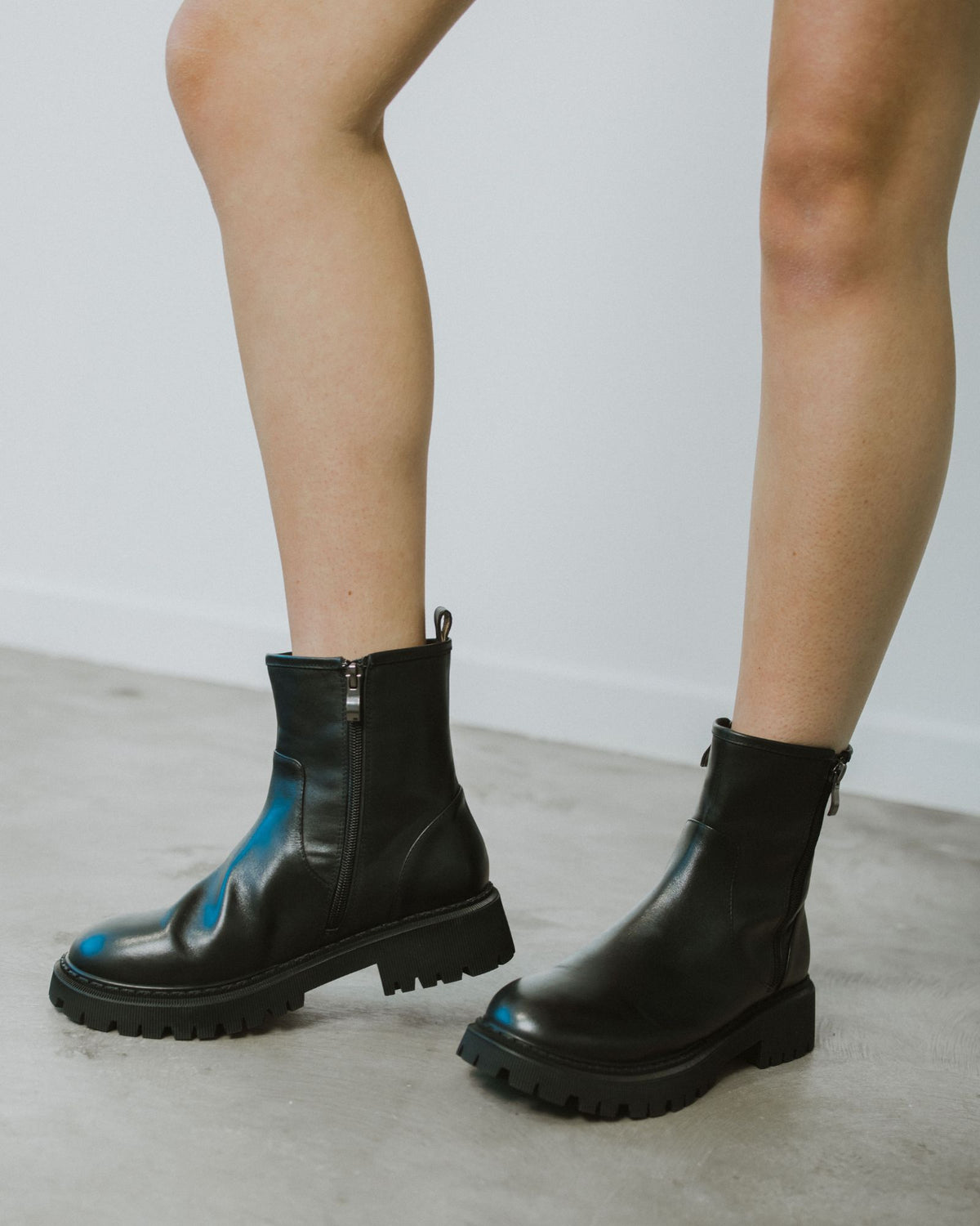 LUCKY ANKLE BOOTS BLACK