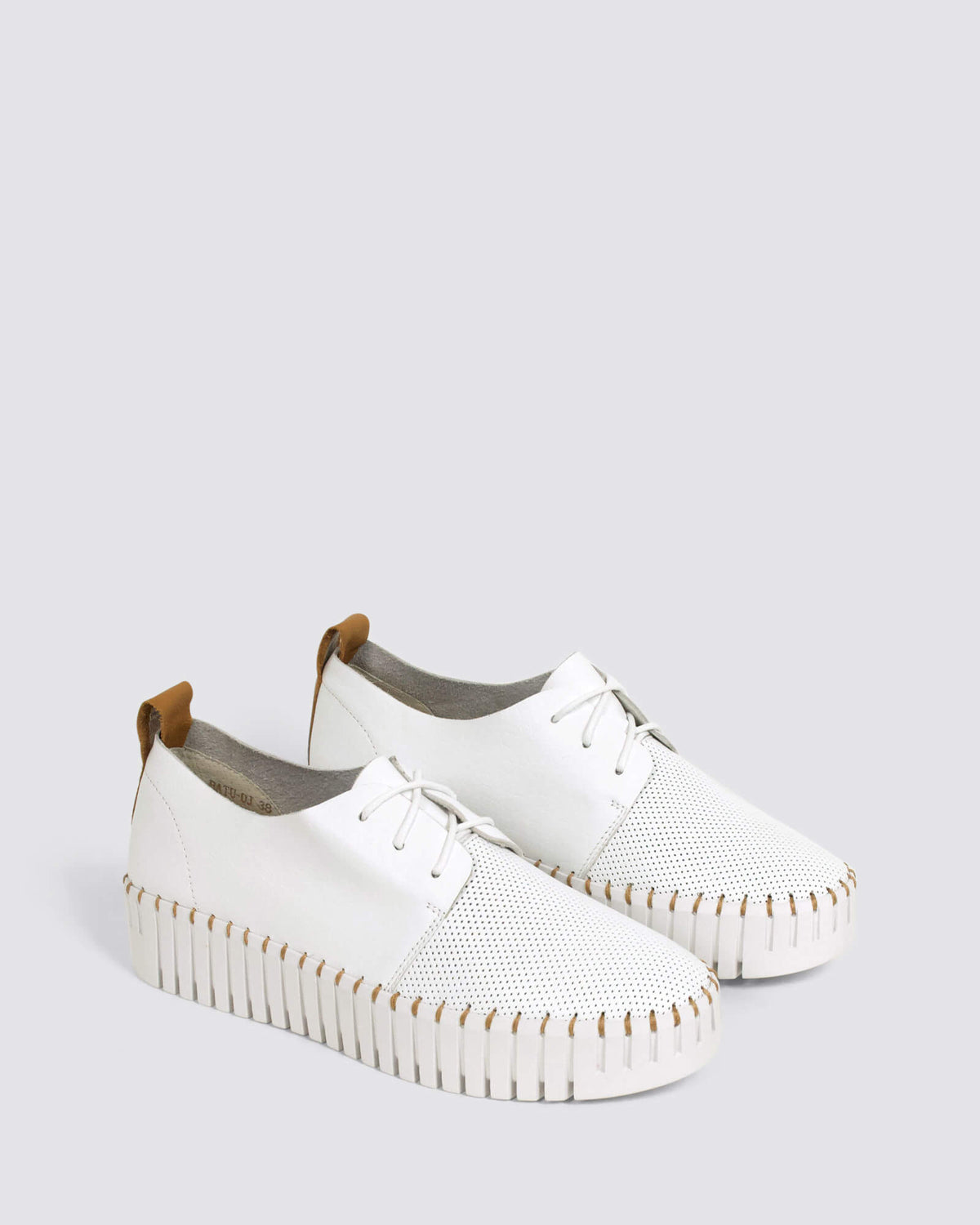 BATU WHITE/TAN/WHITE SOLE