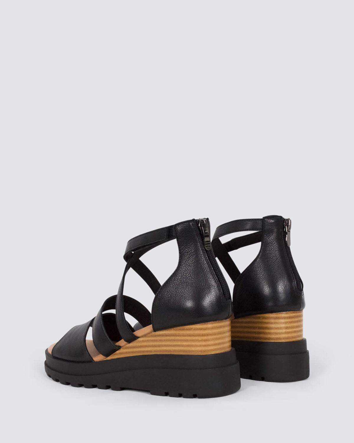 BEVELA WEDGE SANDALS BLACK