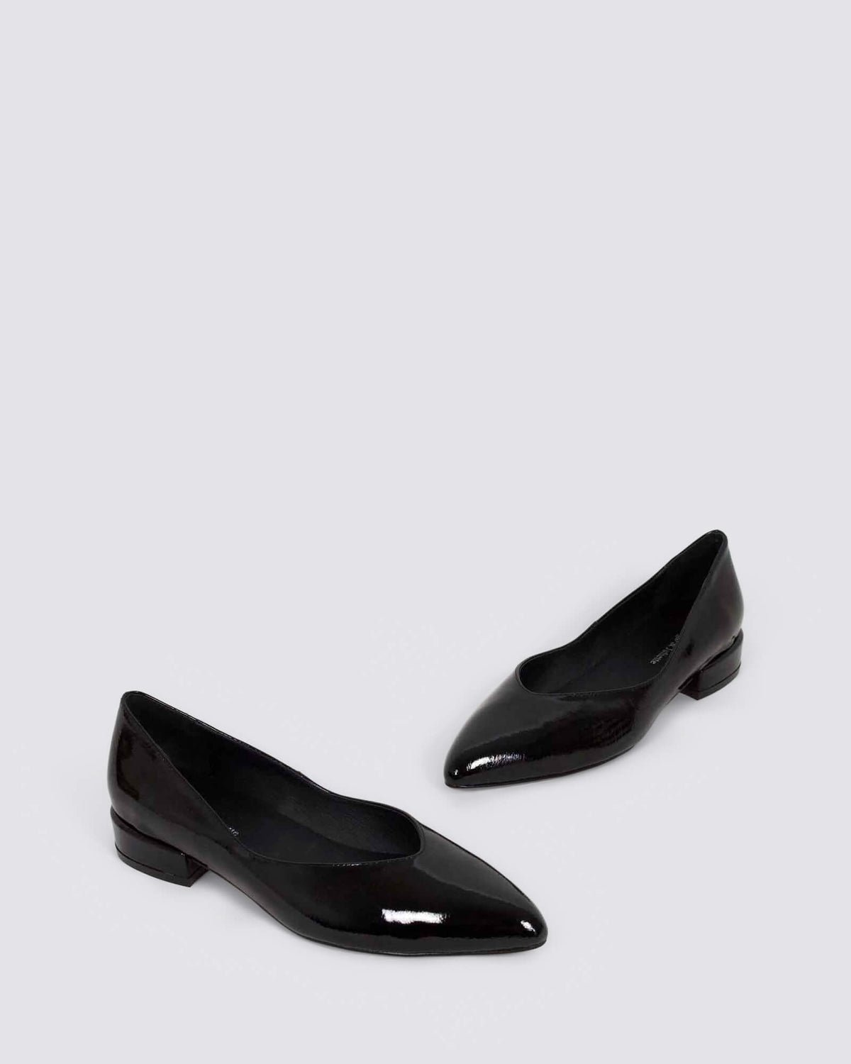 EUNIKA FLATS BLACK PATENT