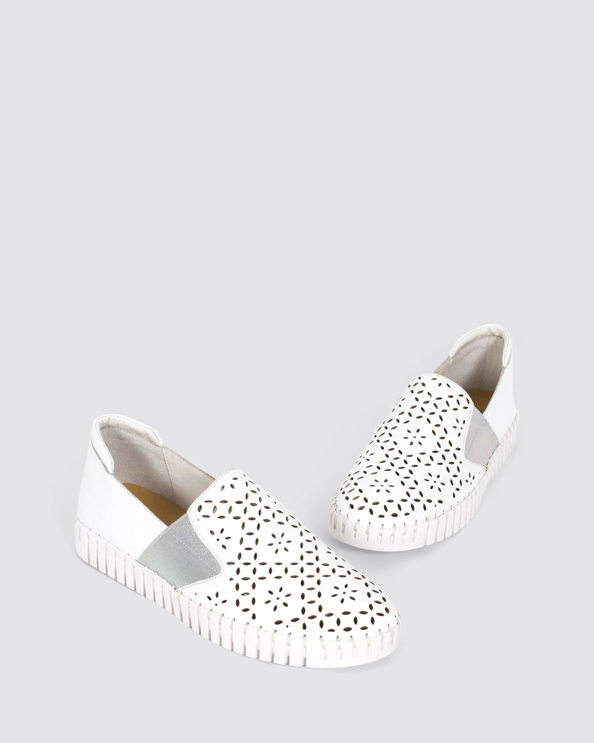 HAREL FLATS WHITE SILVER LEATHER