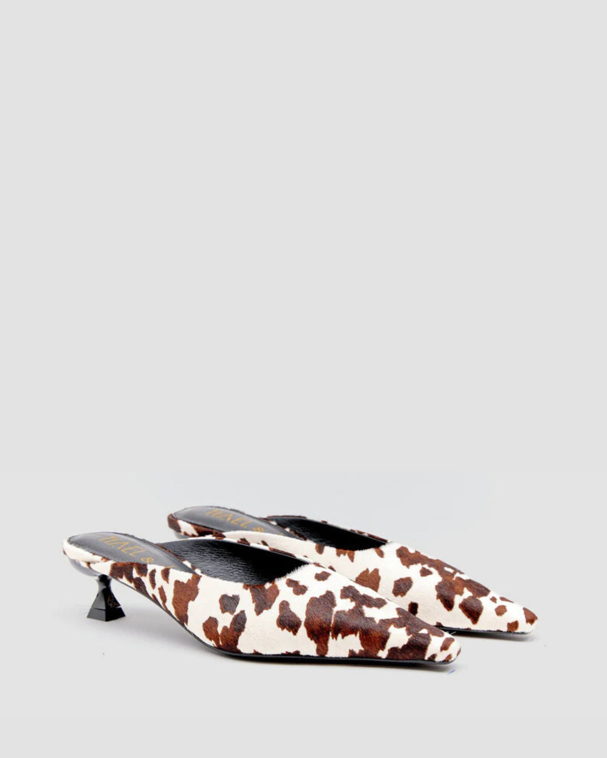 PAISLEY HEELS HIDE PRINT