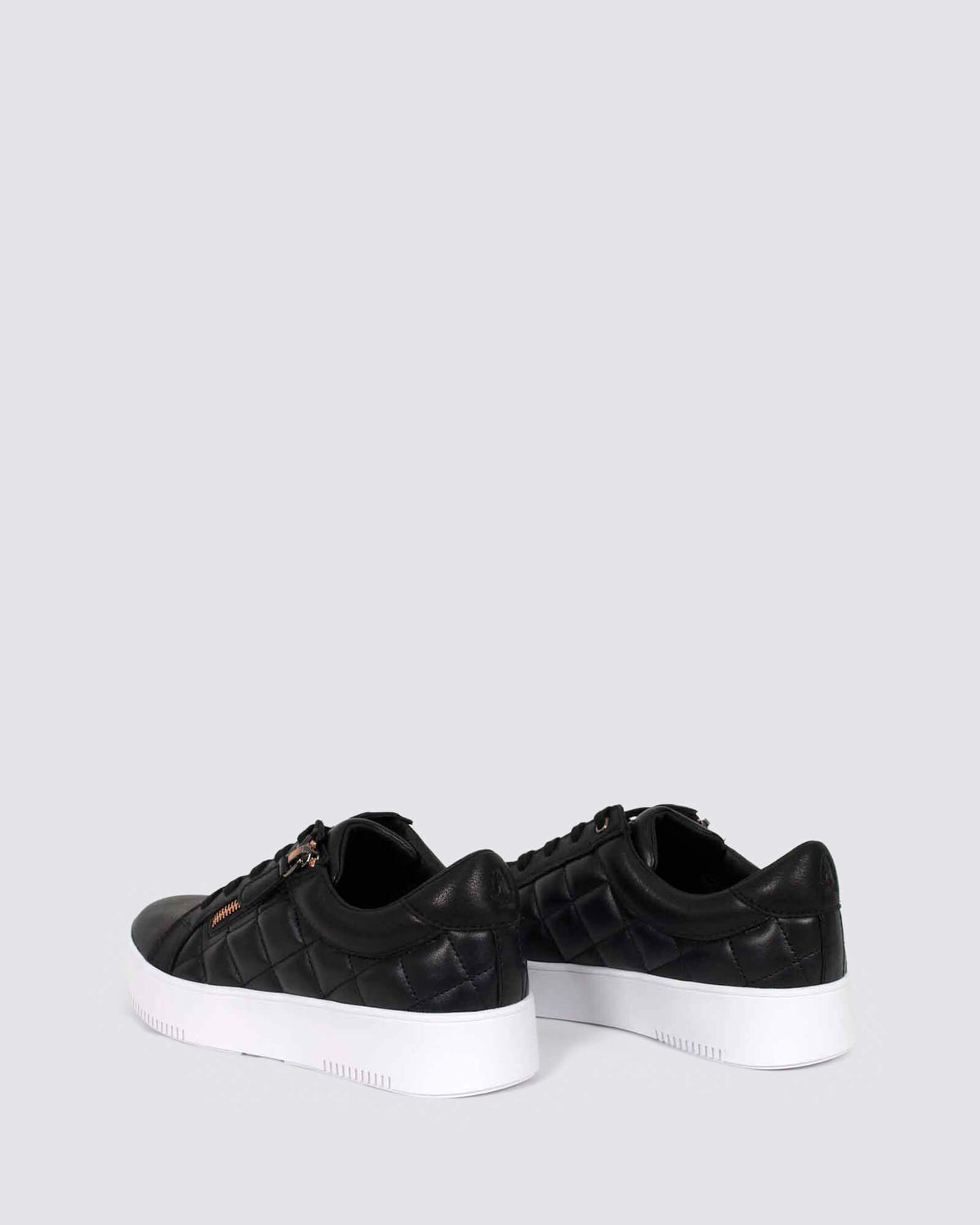 VALUE SNEAKERS BLACK LEATHER