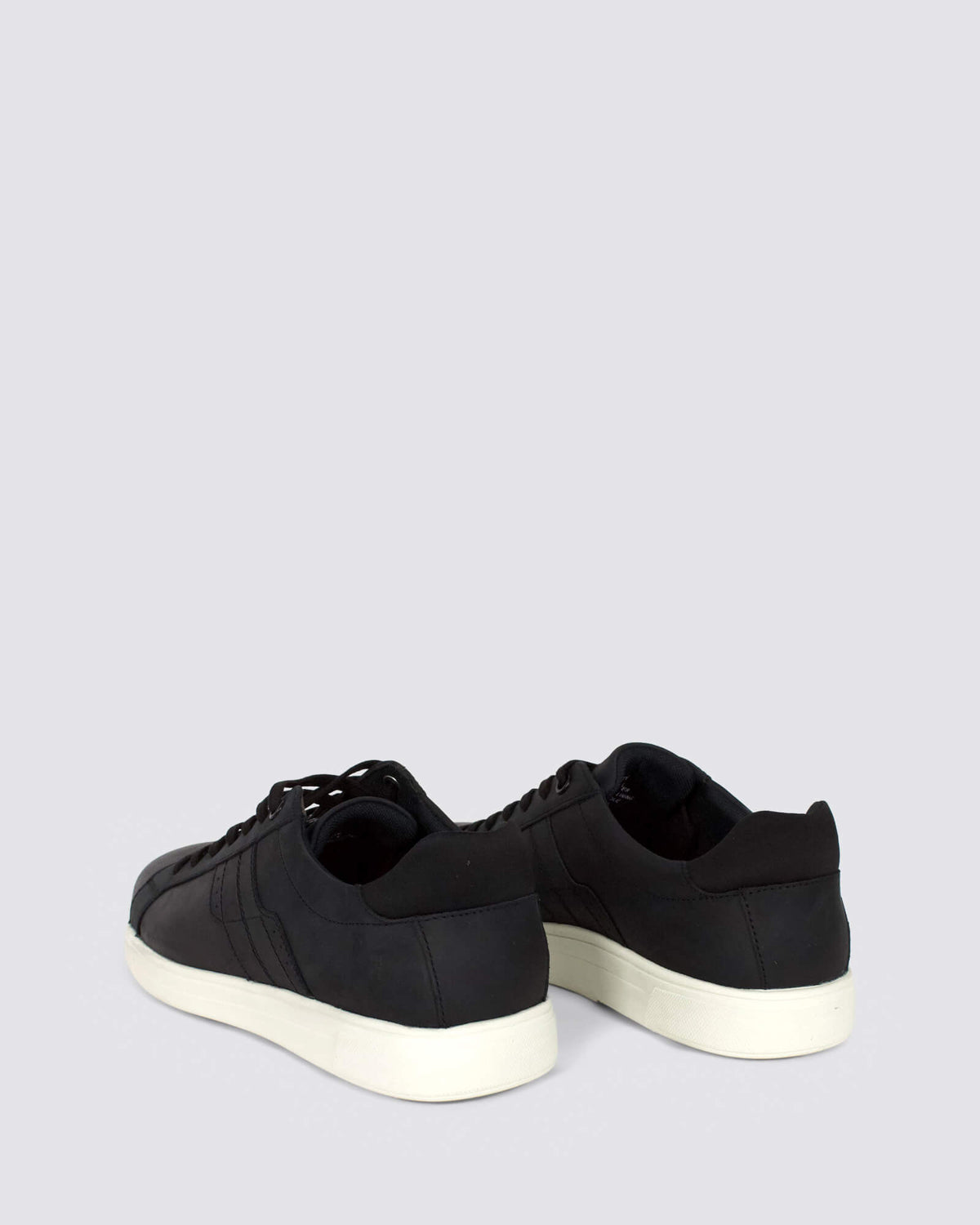 GRAVITY MENS CAUSAL BLACK WILD