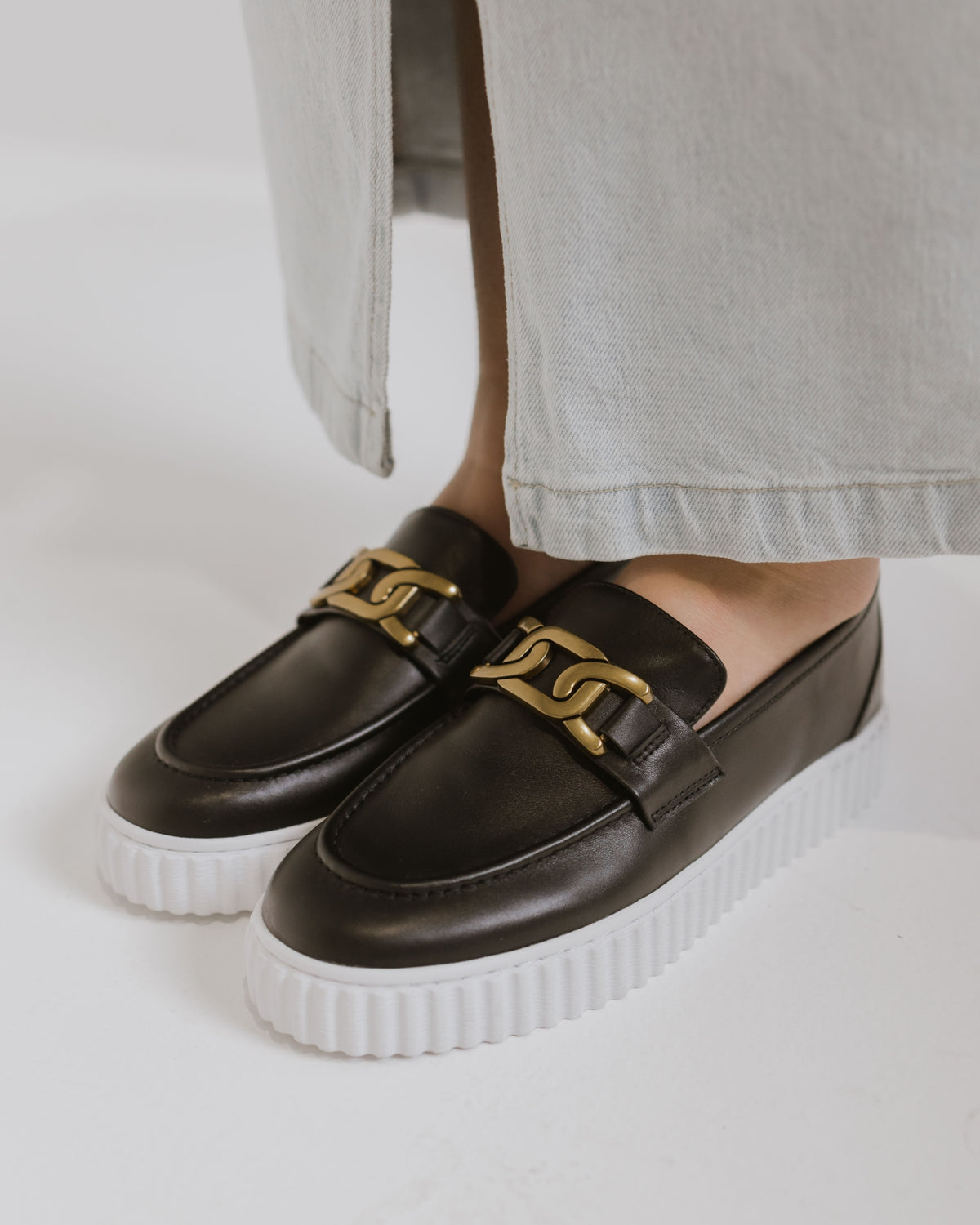 IQUE BRASS LOAFERS BLACK LEATHER