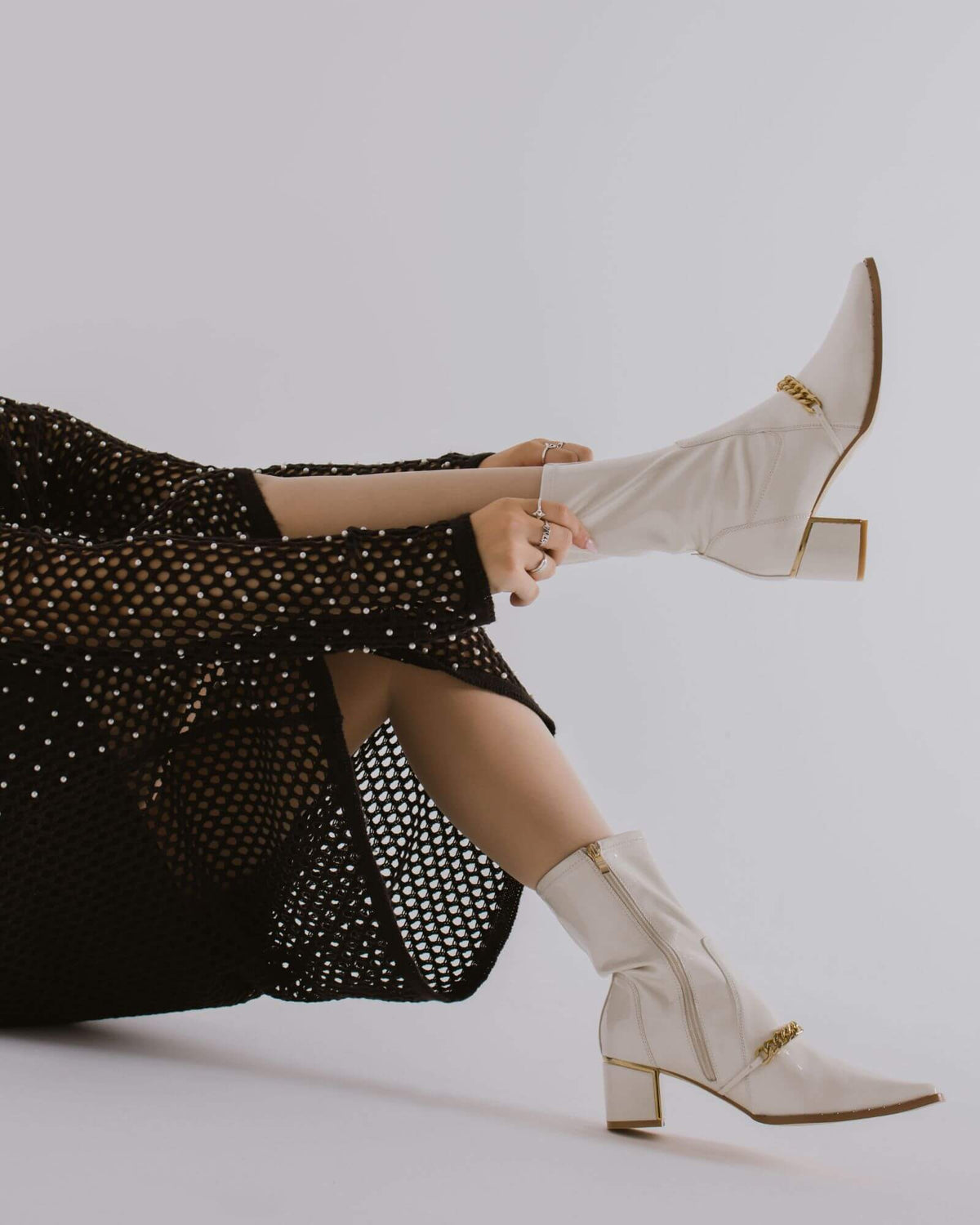 JEEPER ANKLE BOOTS ECRU PATENT LEATHER