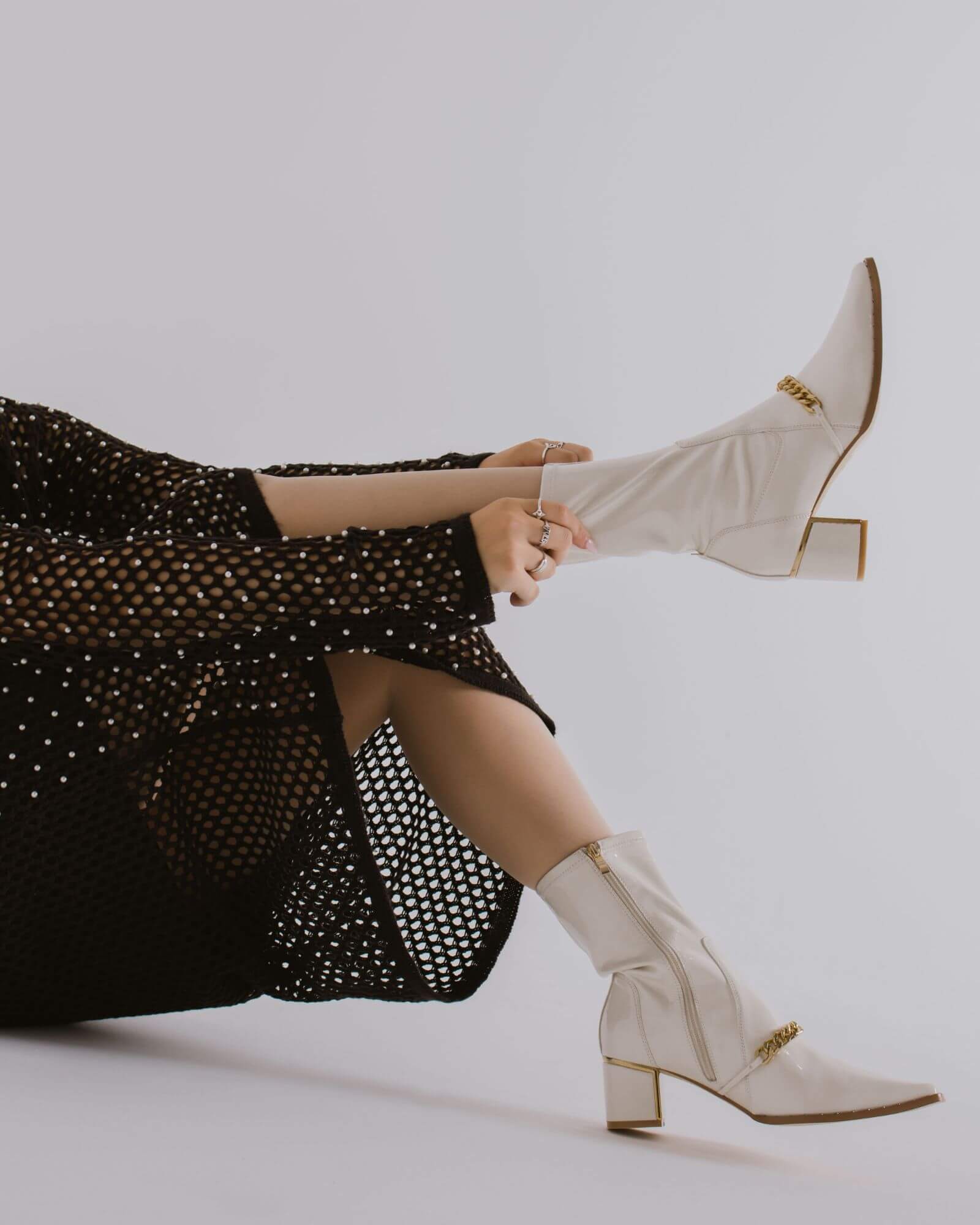 JEEPER ANKLE BOOTS ECRU PATENT LEATHER