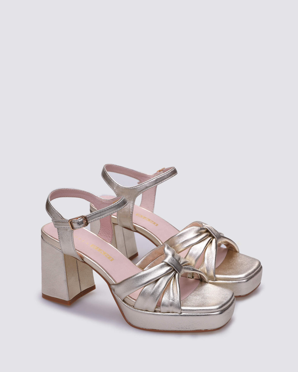 KENDALL HEELS PLATINO