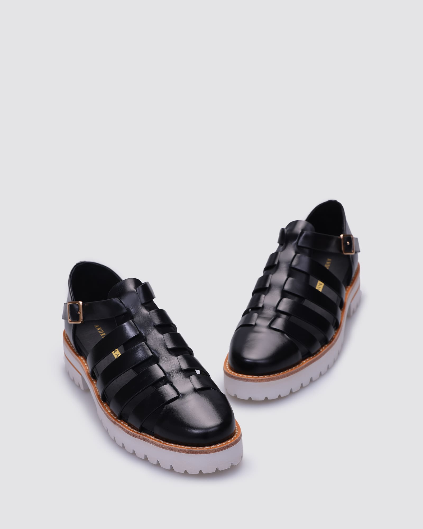 KIP SANDALS BLACK SHINE