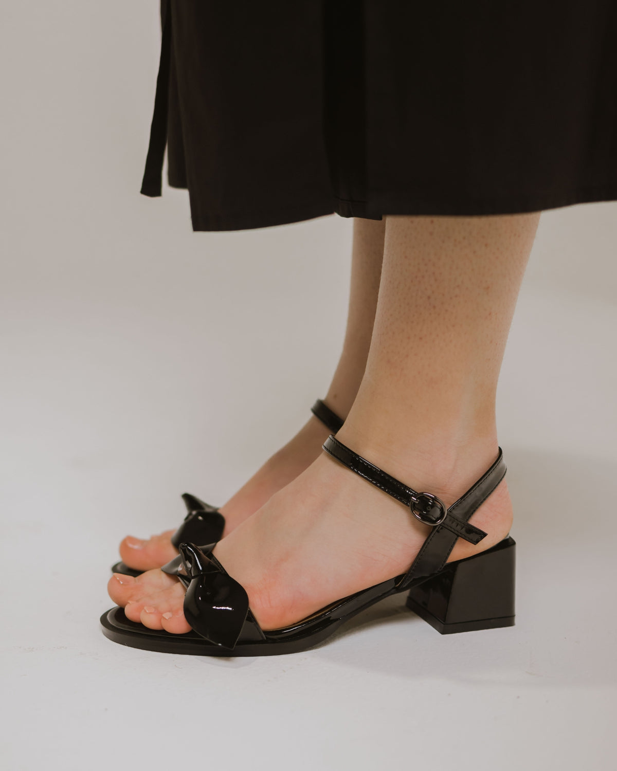 KITTEN BLOCK HEELS BLACK PATENT