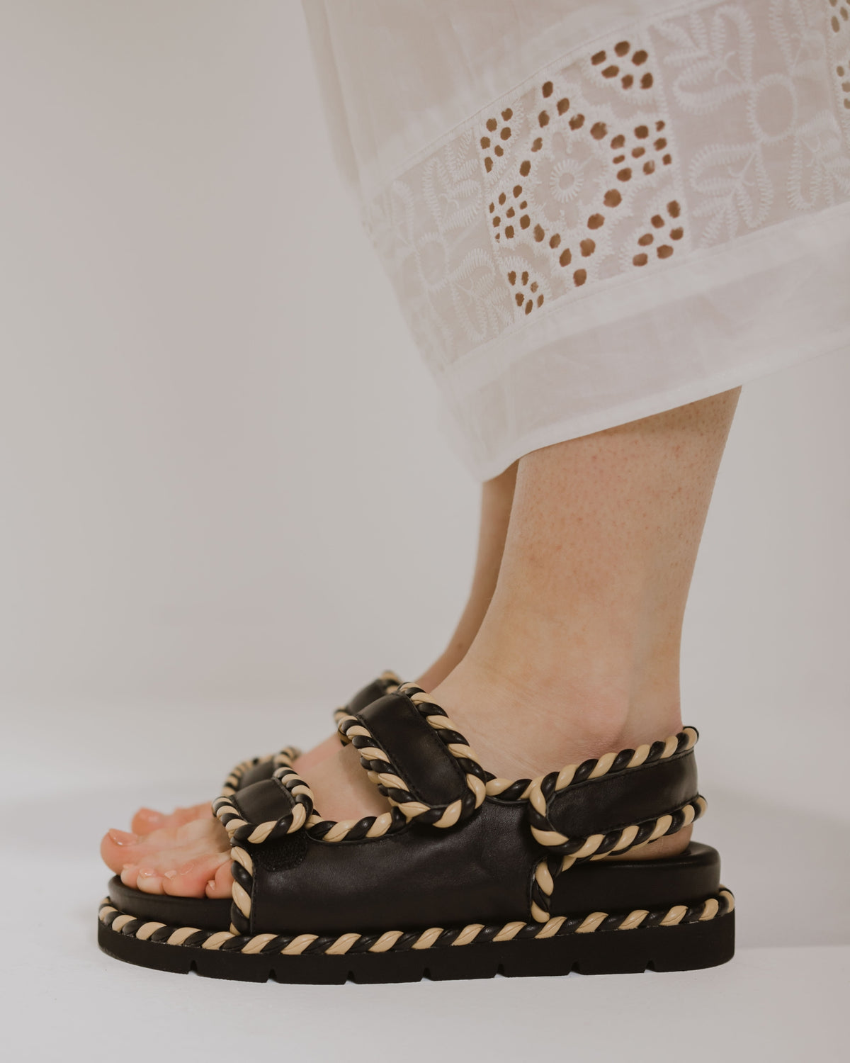 KRIS SANDALS BLACK NATURAL