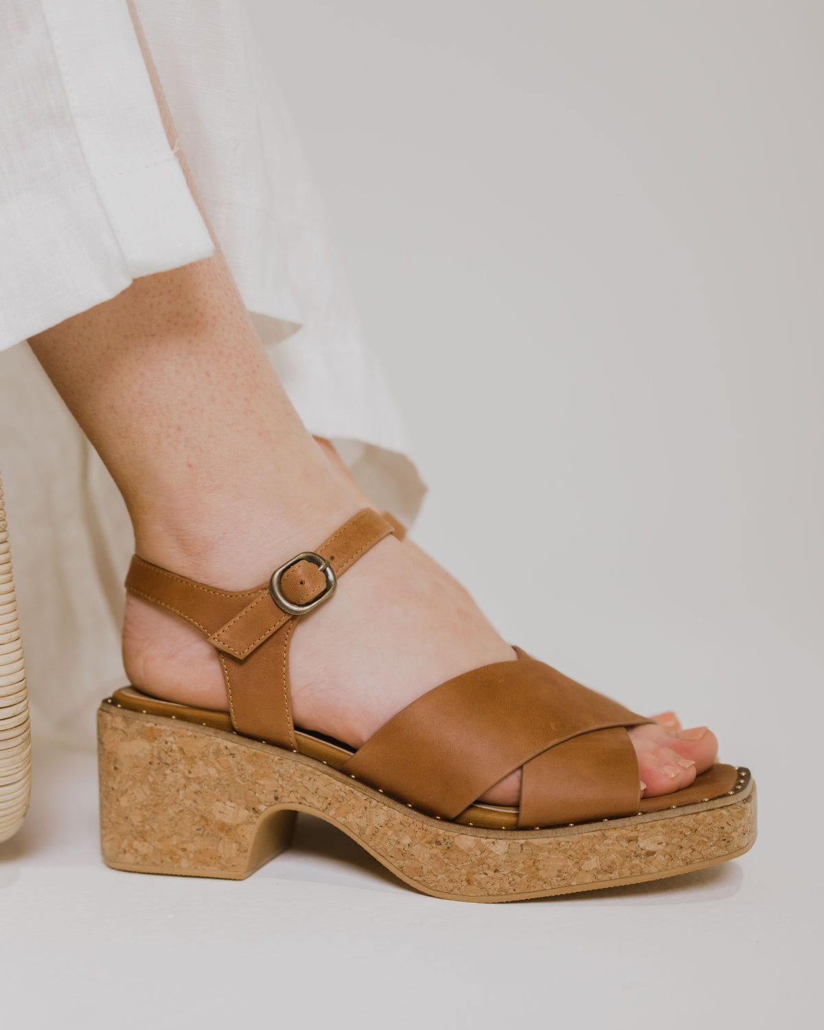 KWEEN HEELS TAN LEATHER