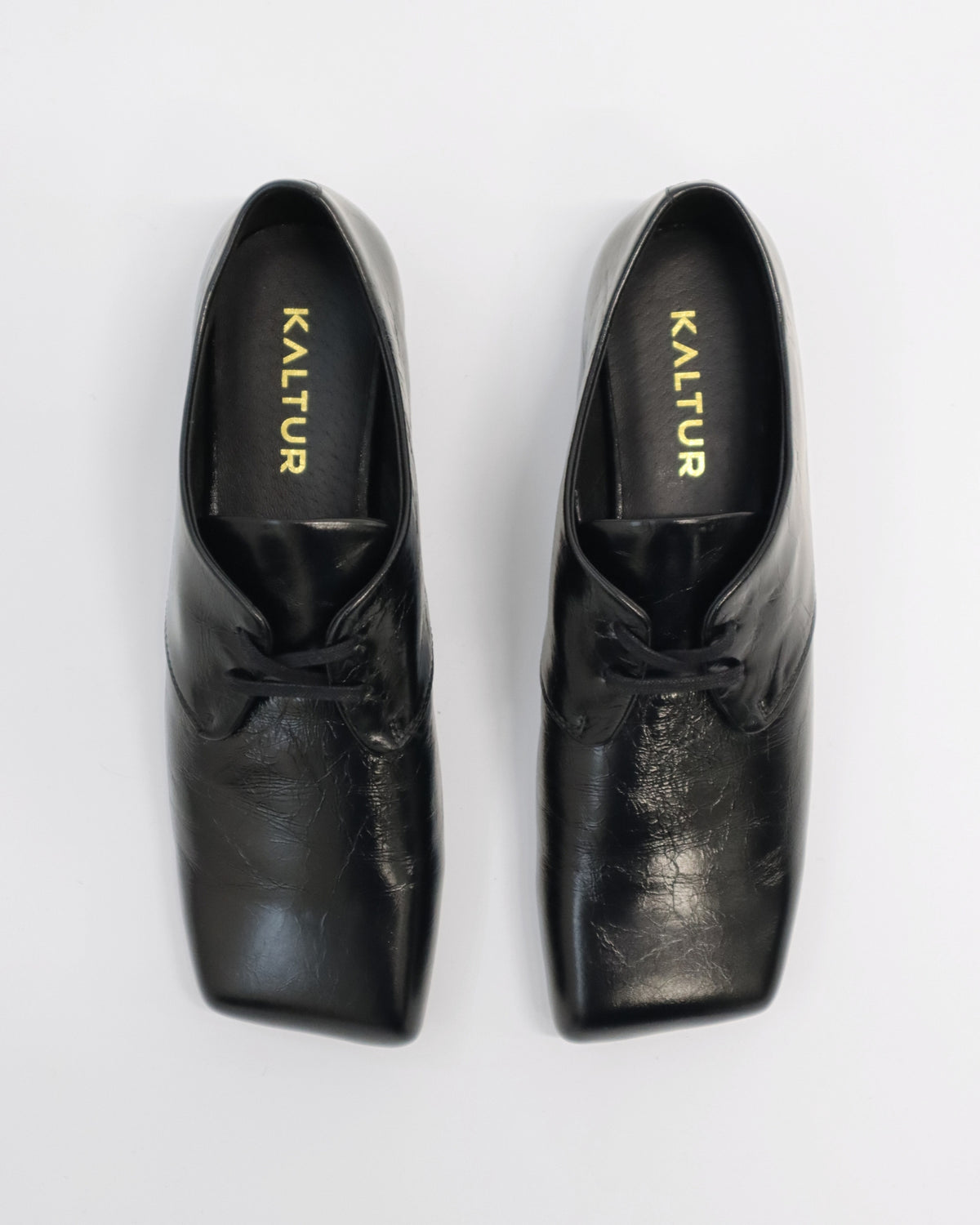 KOUSIN FLATS BLACK