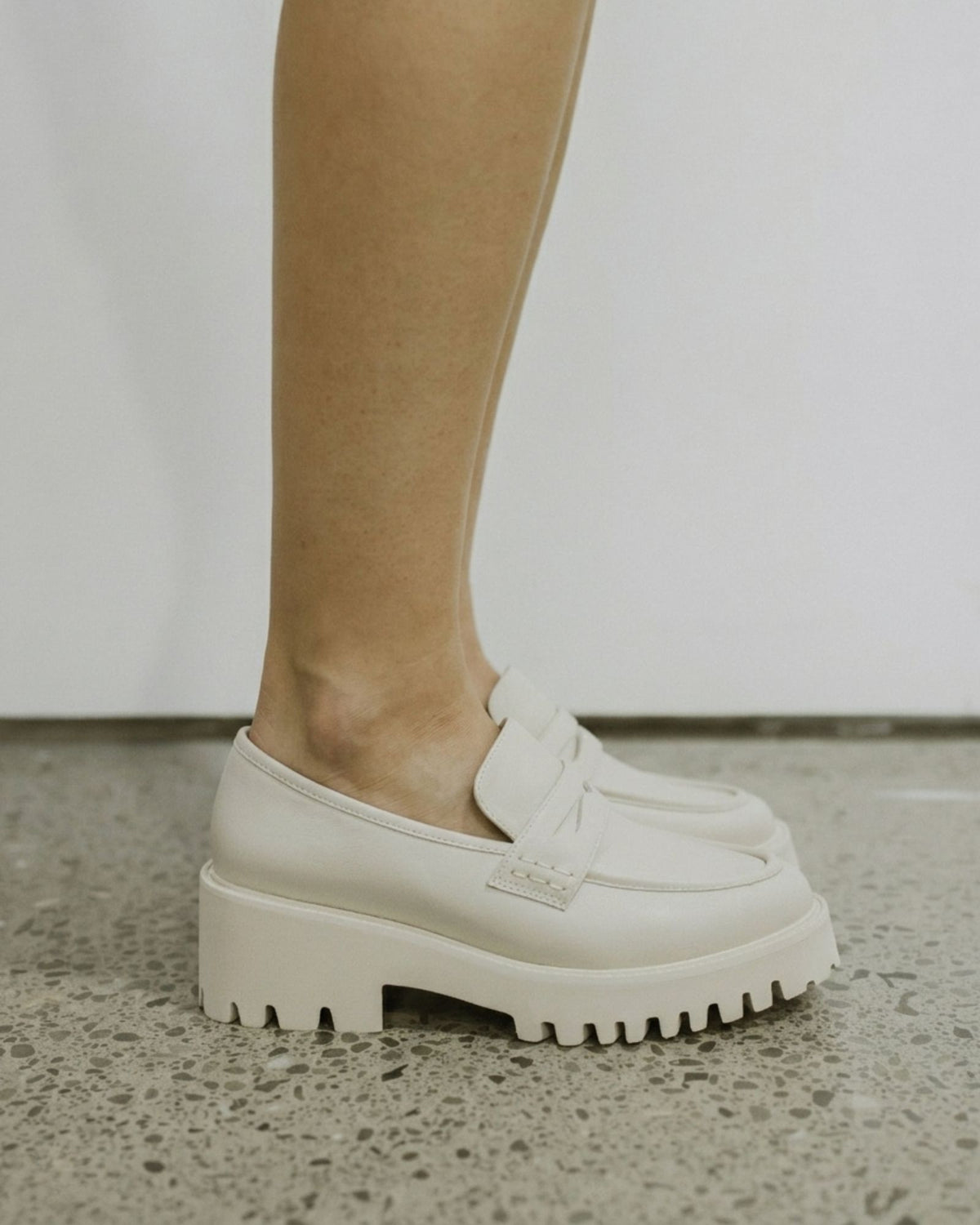 LOTTIE LOAFERS CREAM