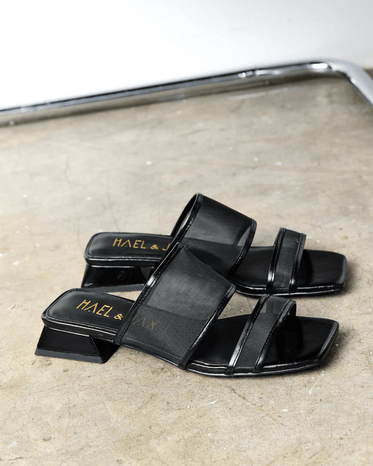 MAI TAI FLAT MULES BLACK LEATHER