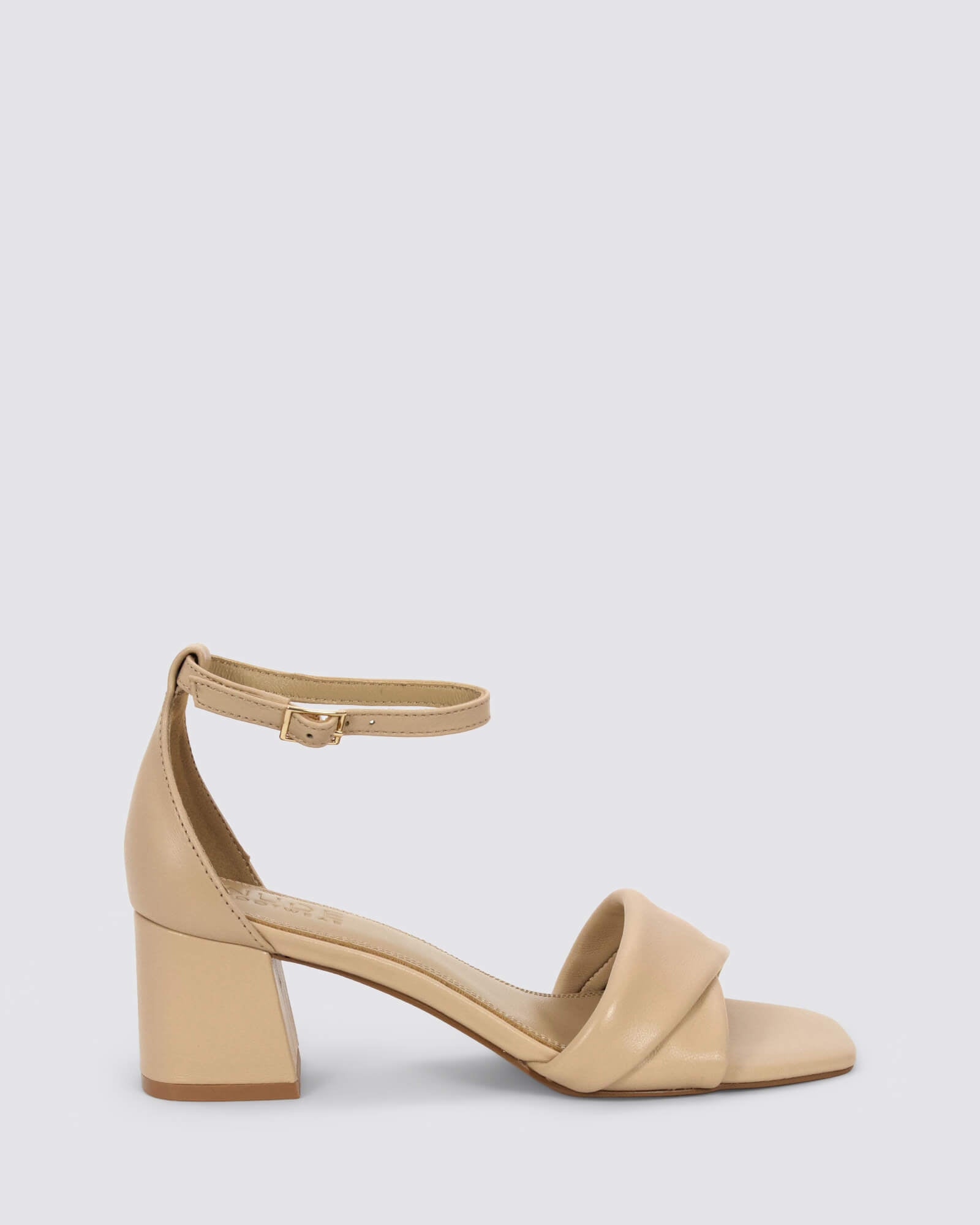 BRITT HEELS NUDE