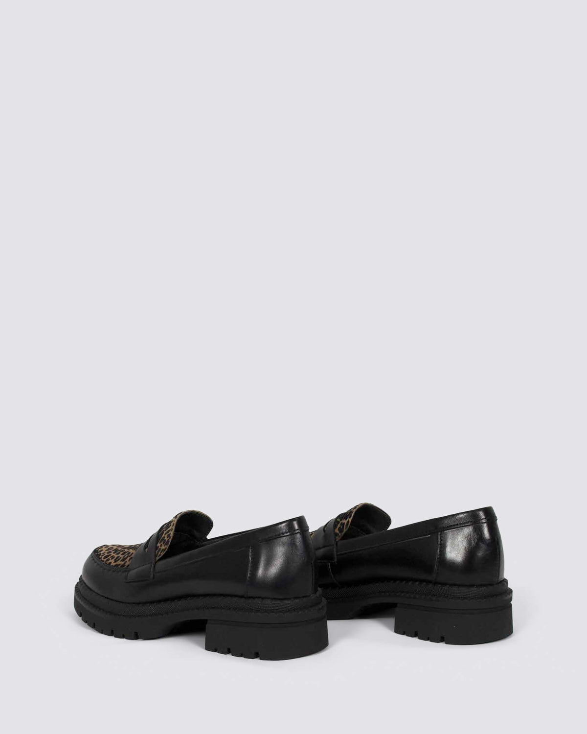 10796 LOAFERS BLACK