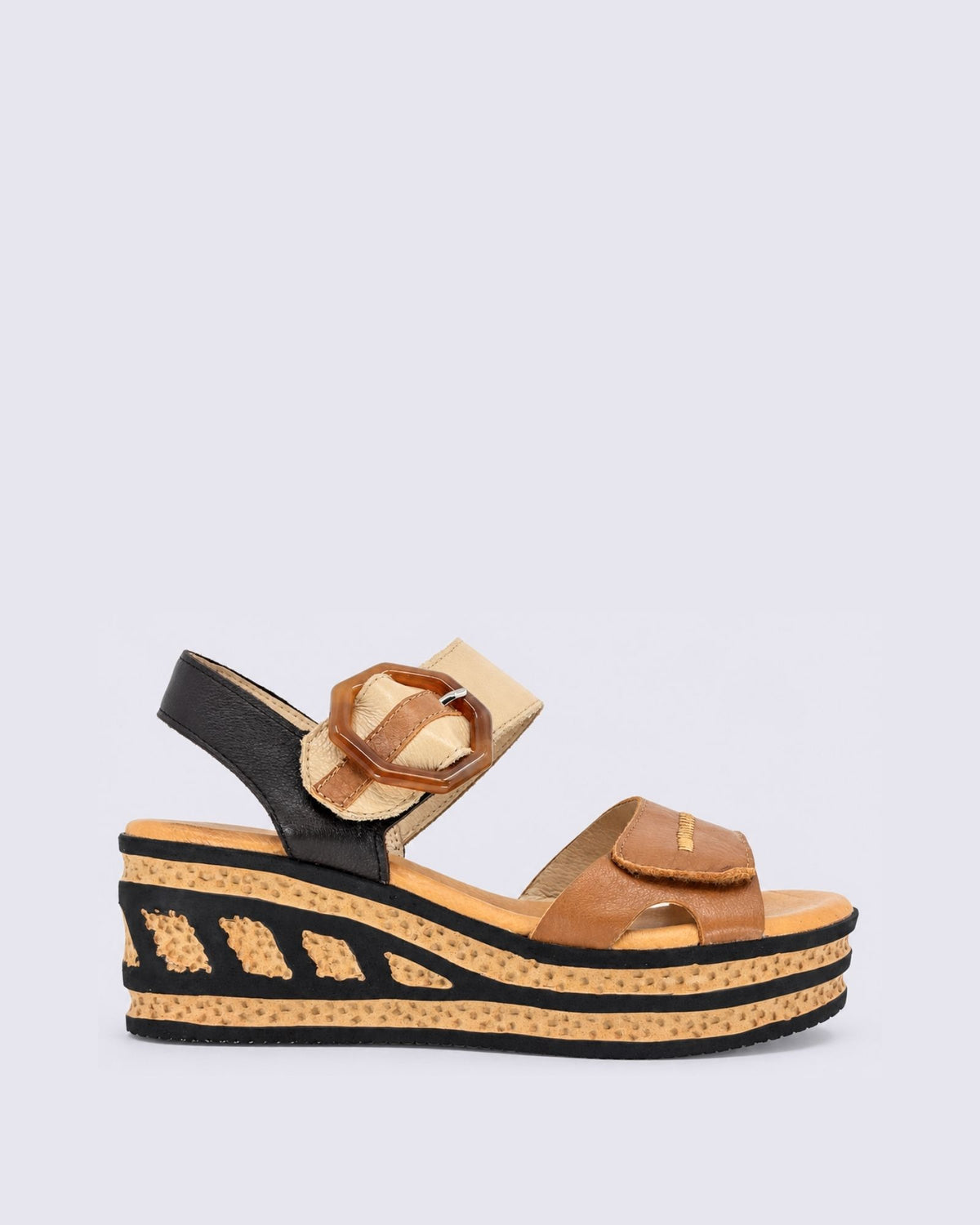 QALI PLATFORM WEDGE SANDALS DARK TAN/CAMEL