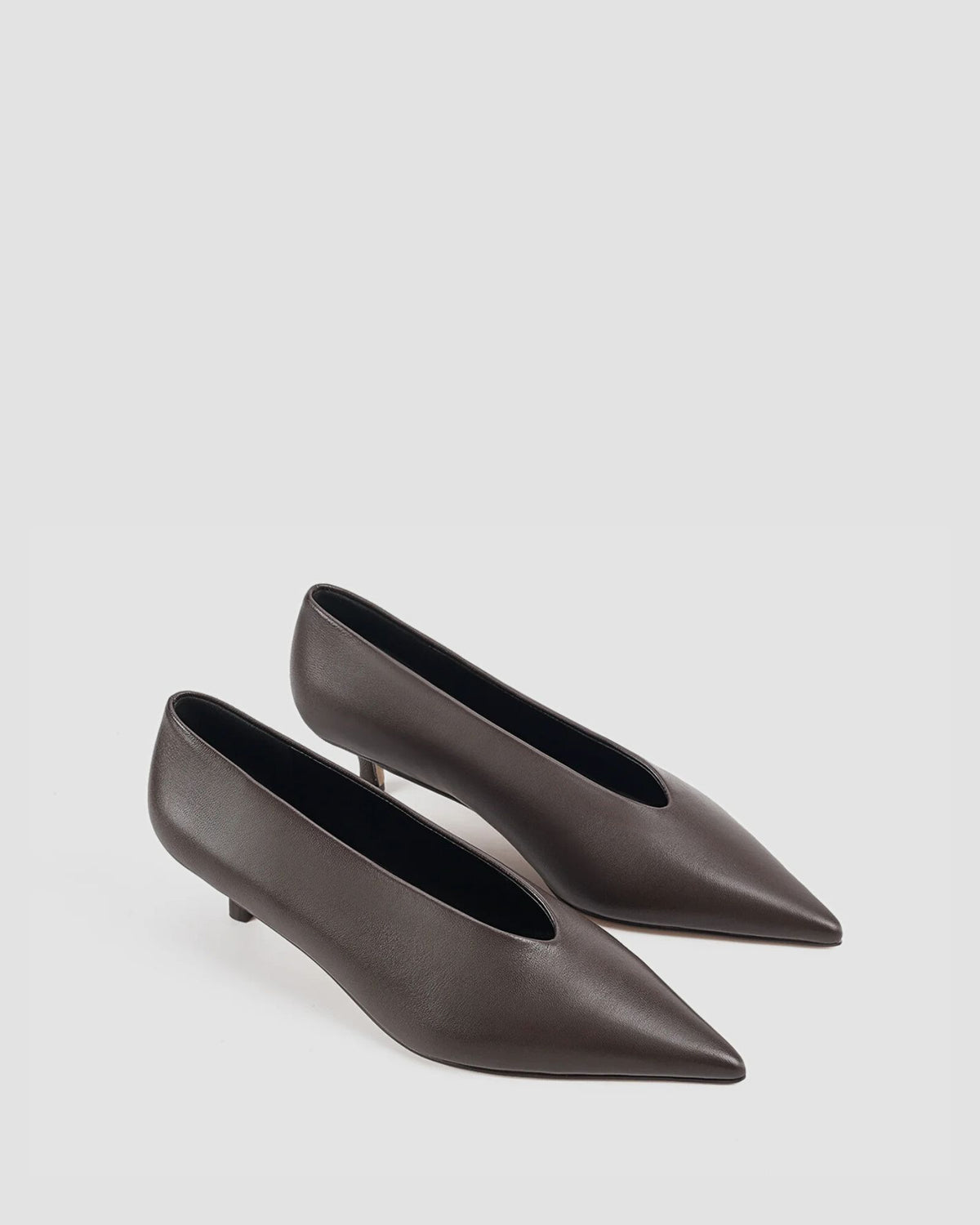 FLYNN POINT TOE PUMPS CHOCOLATE BROWN