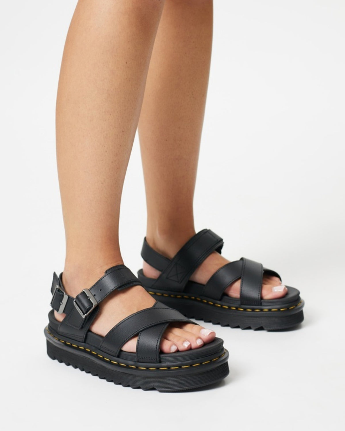 VOSS II CROSS STRAP SANDAL BLACK